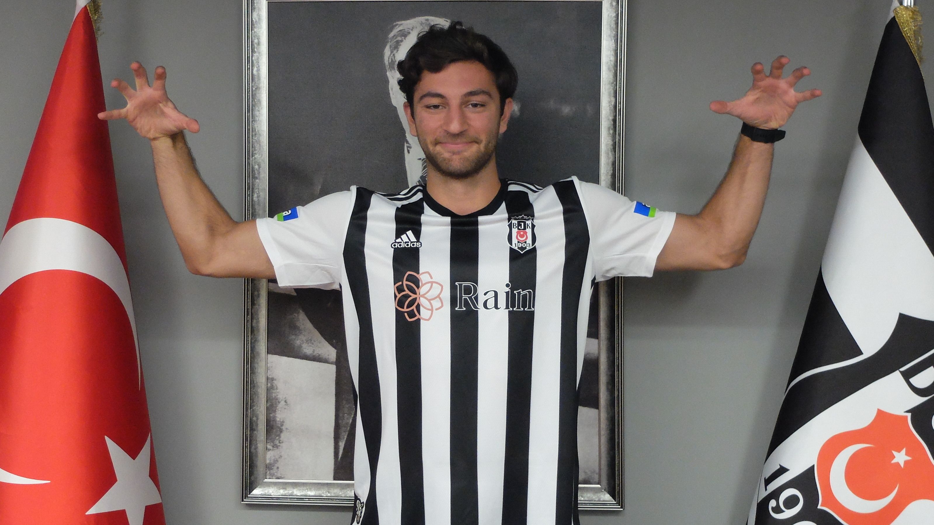 Emrecan Uzunhan Besiktas Transfer