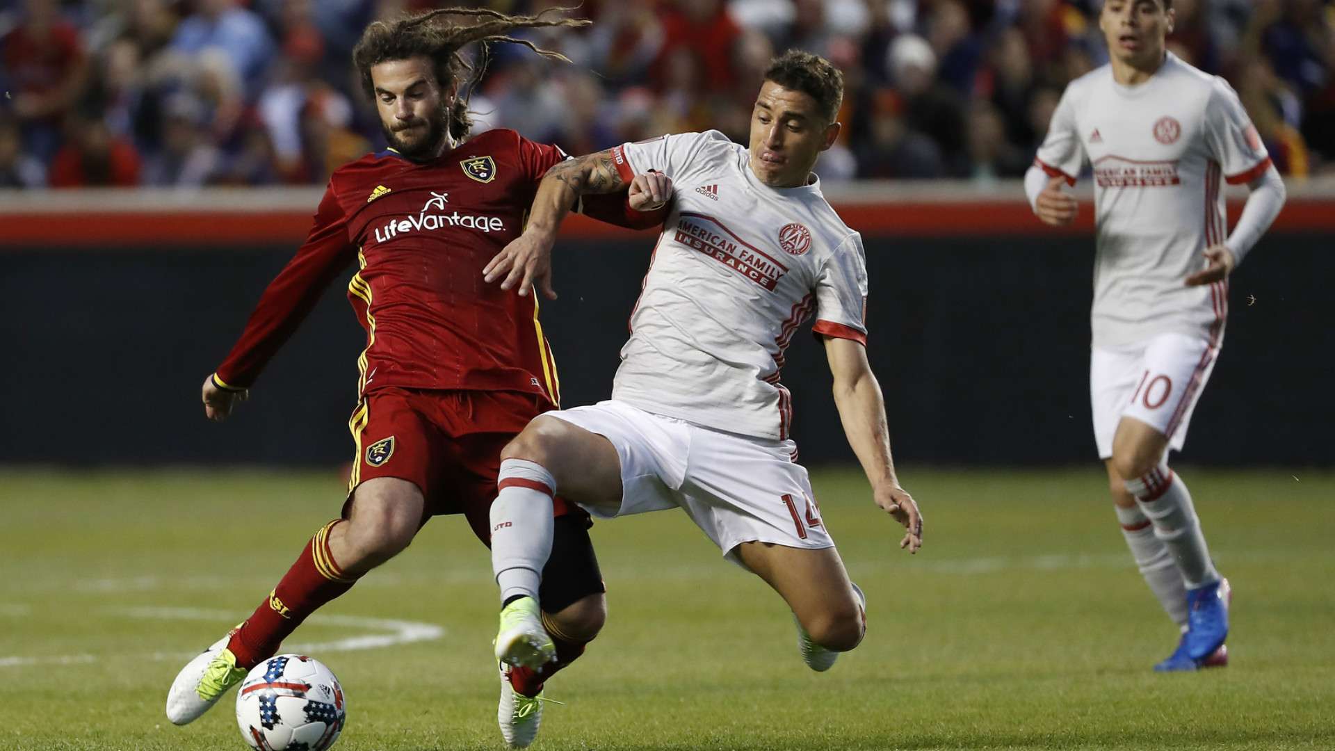 Kyle Beckerman Carlos Carmona MLS RSL Atlanta United 04222017