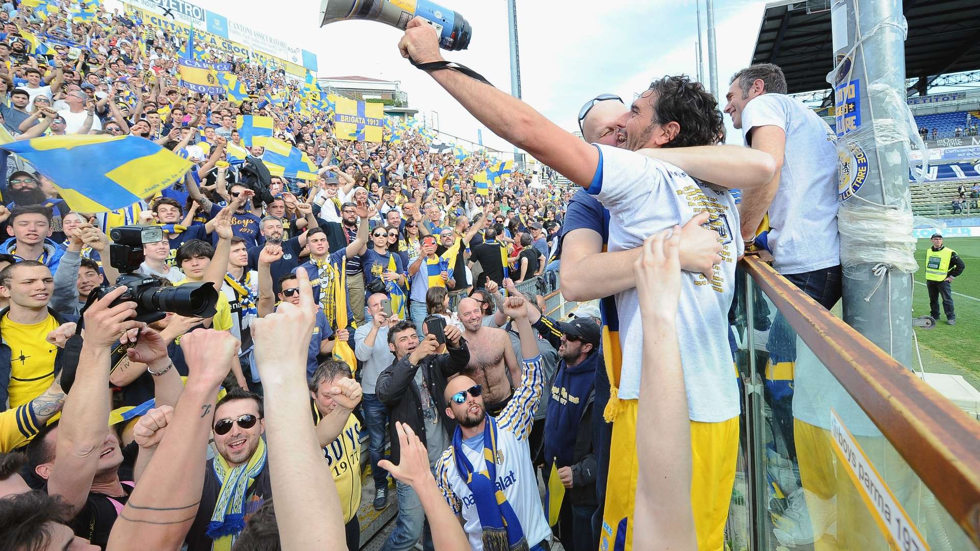 Lucarelli Parma Fans