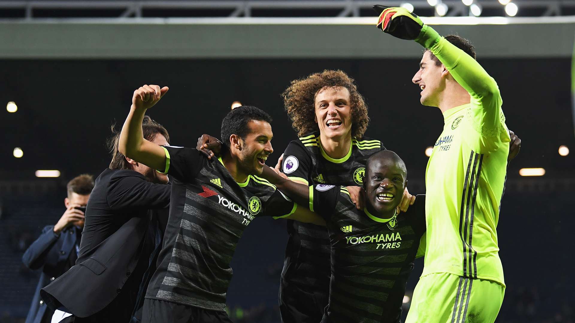 Chelsea celebrates title, 12052017