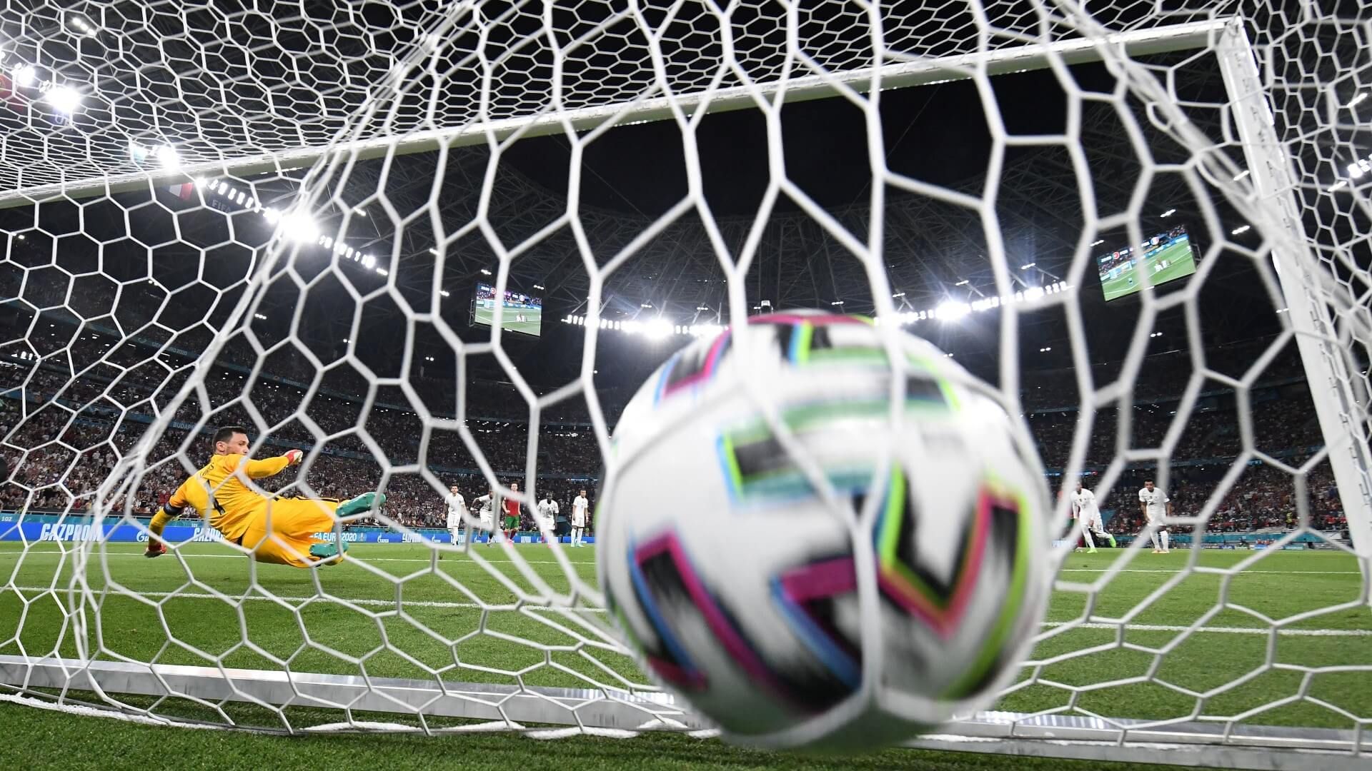 Futebol Bola na rede goleira 2021