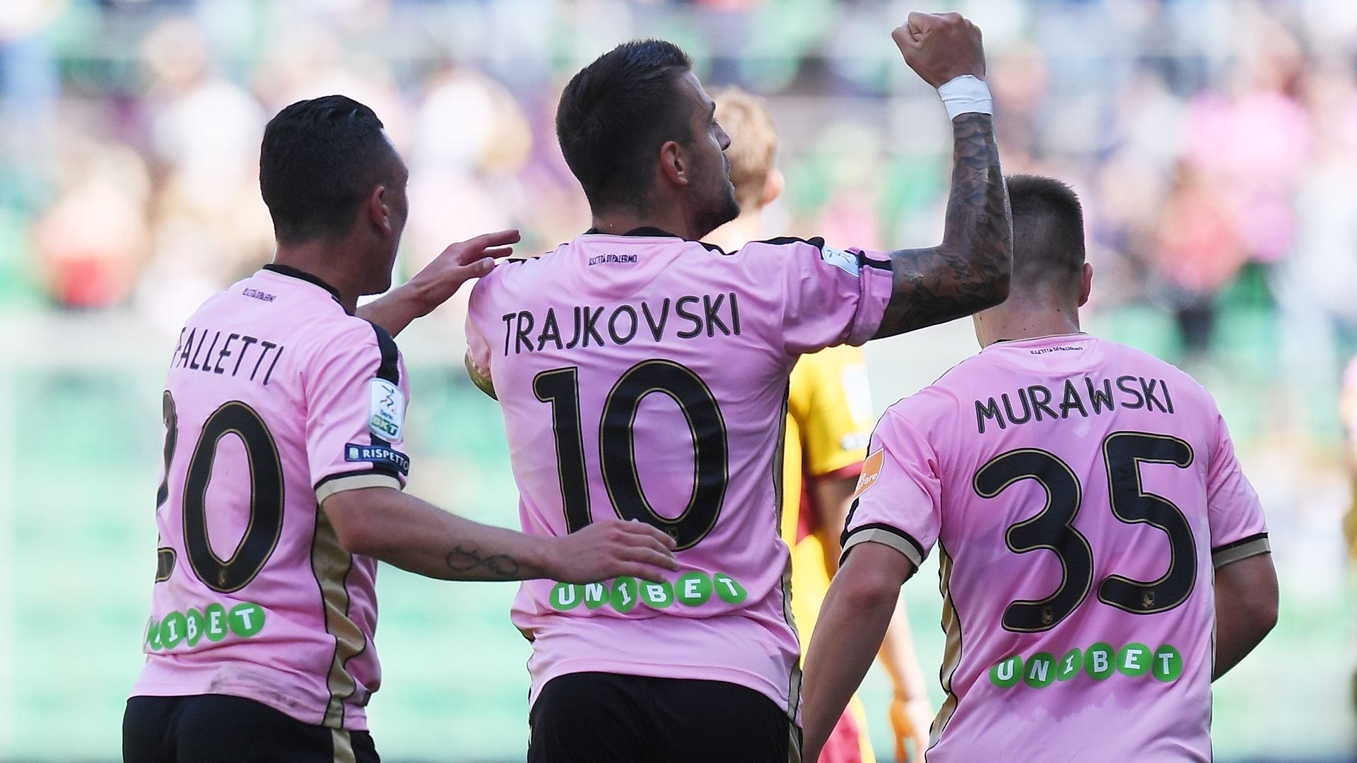 Palermo celebrating Serie B