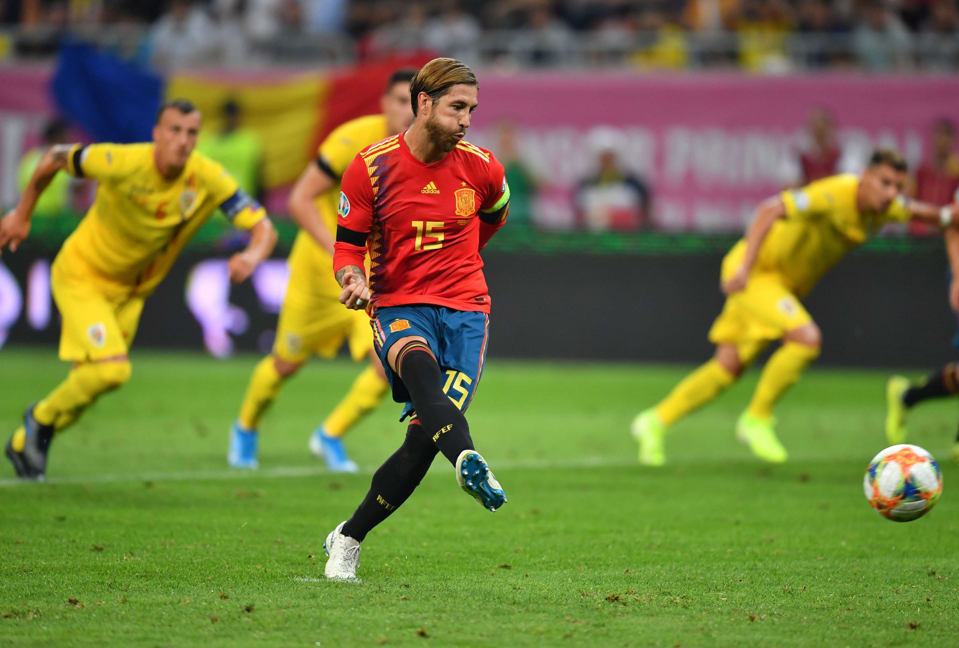 Sergio Ramos, gol de penalti en el Rumanía-España