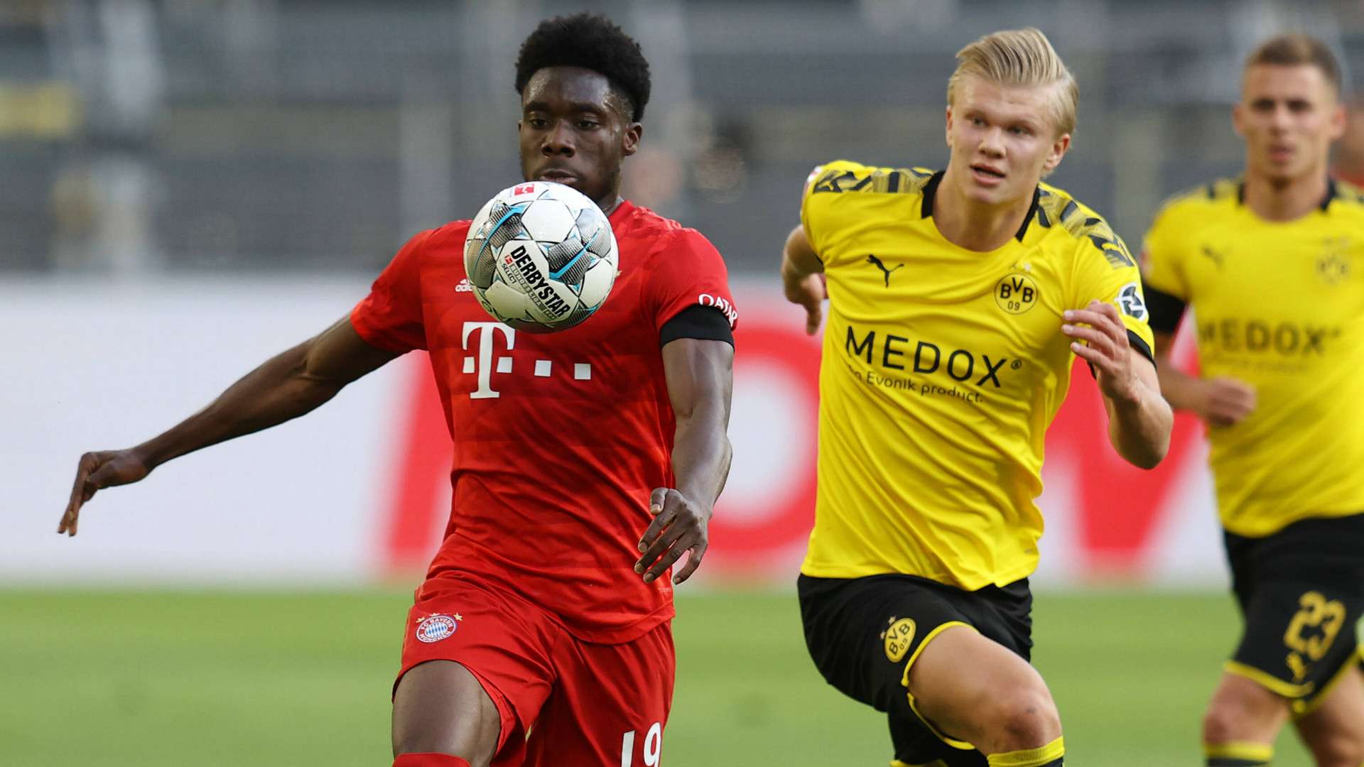 GERMANY ONLY: ALPHONSO DAVIES BAYERN MÜNCHEN ERLING HAALAND BORUSSIA DORTMUND BUNDESLIGA 26052020