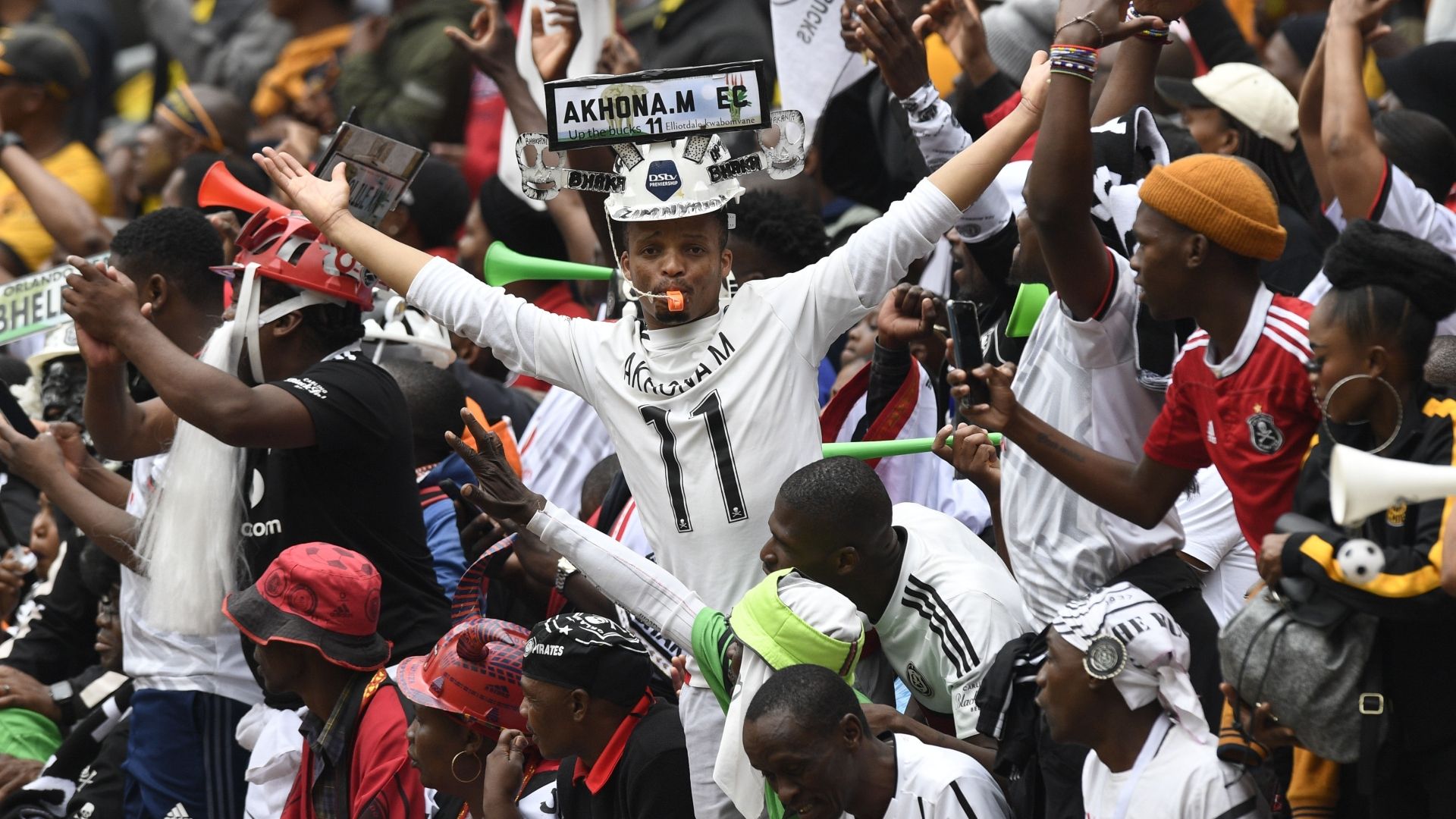 WATCH: Reasons for Orlando Pirates fans to be excited as Monnapule Saleng is spotted training with first team ahead of MC Alger's Caf Champions League date | Goal.com South Africa