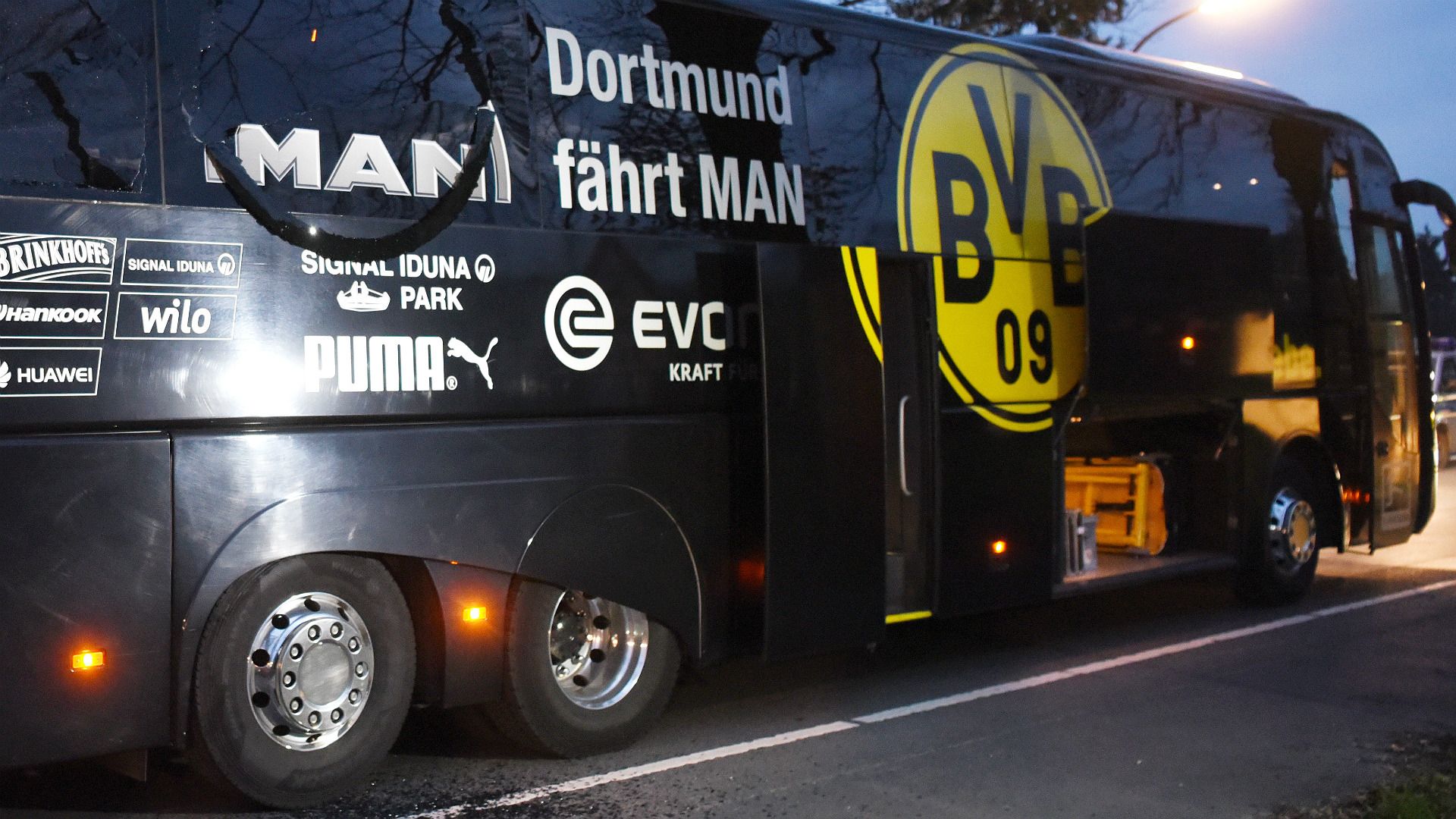 Borussia Dortmund bus
