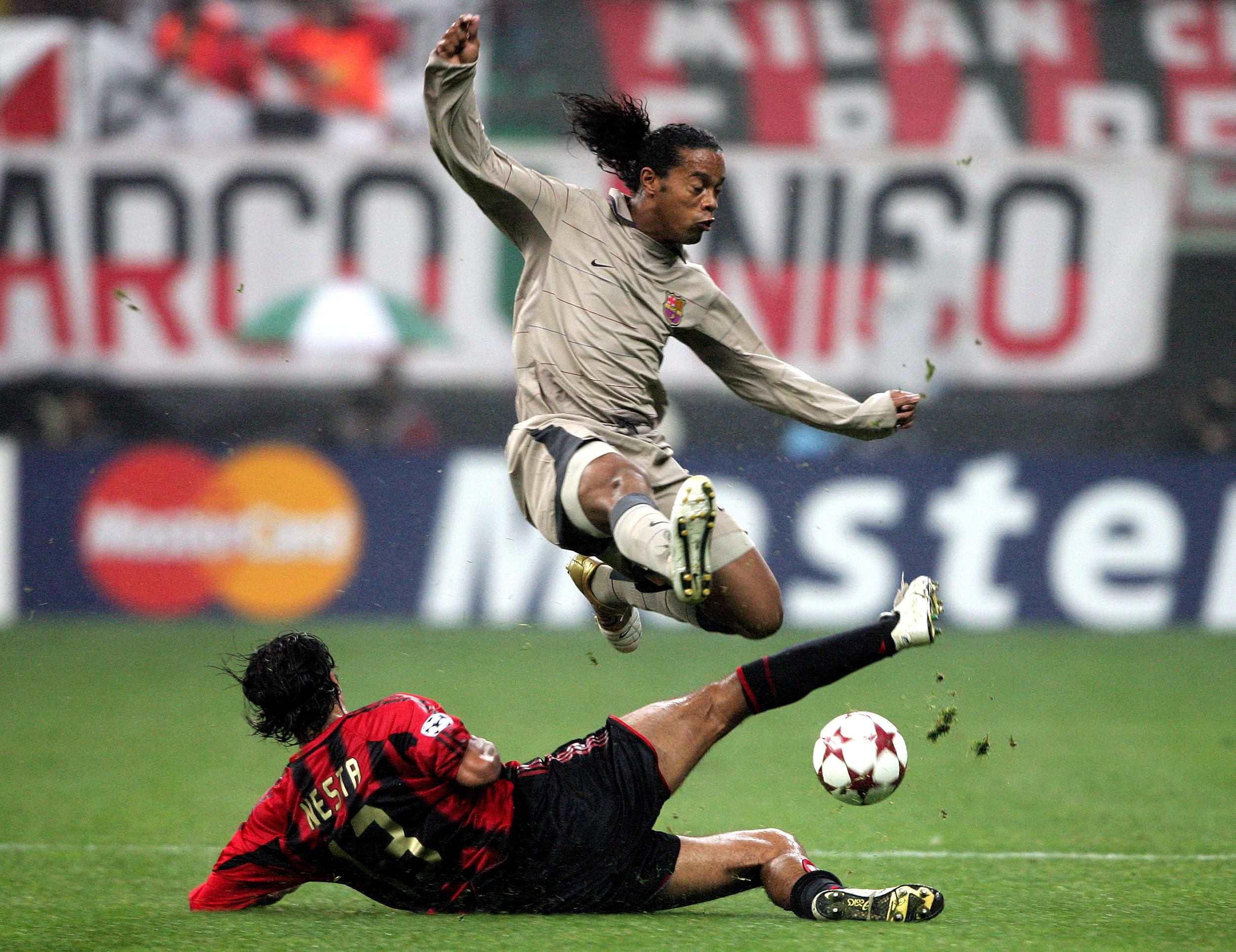 2003-04 Barcelona away kit