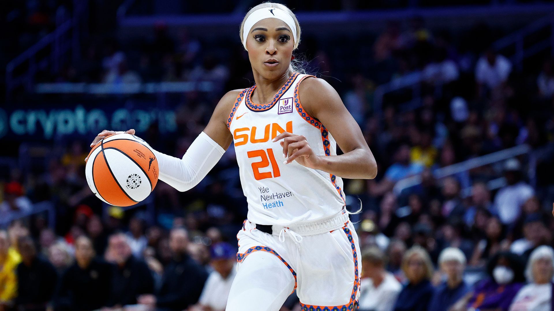  DiJonai Carrington #21 of the Connecticut Sun