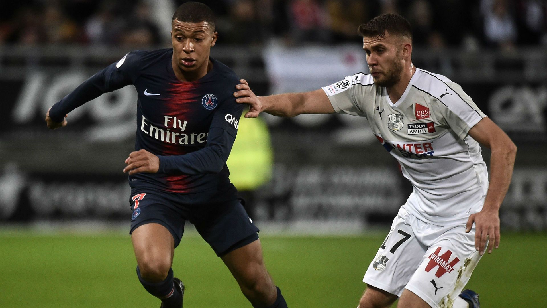 Kylian Mbappe Alexis Blin Amiens PSG Ligue 1 12012018