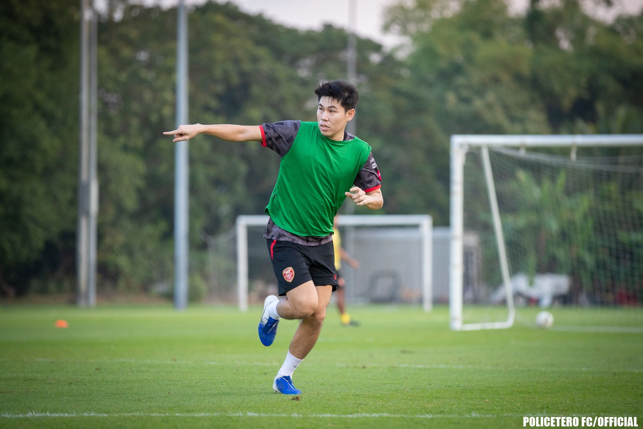 สันติธร ลัทธิรมย์