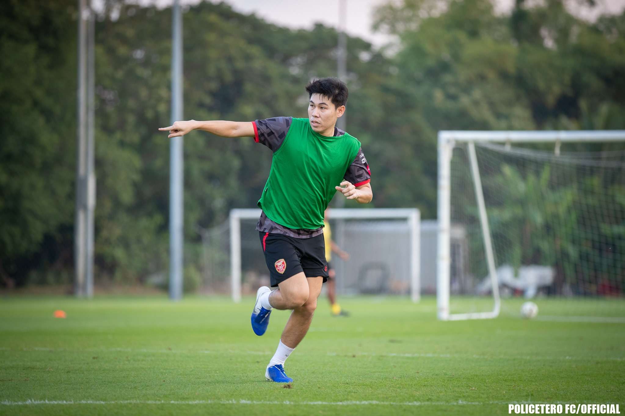 สันติธร ลัทธิรมย์