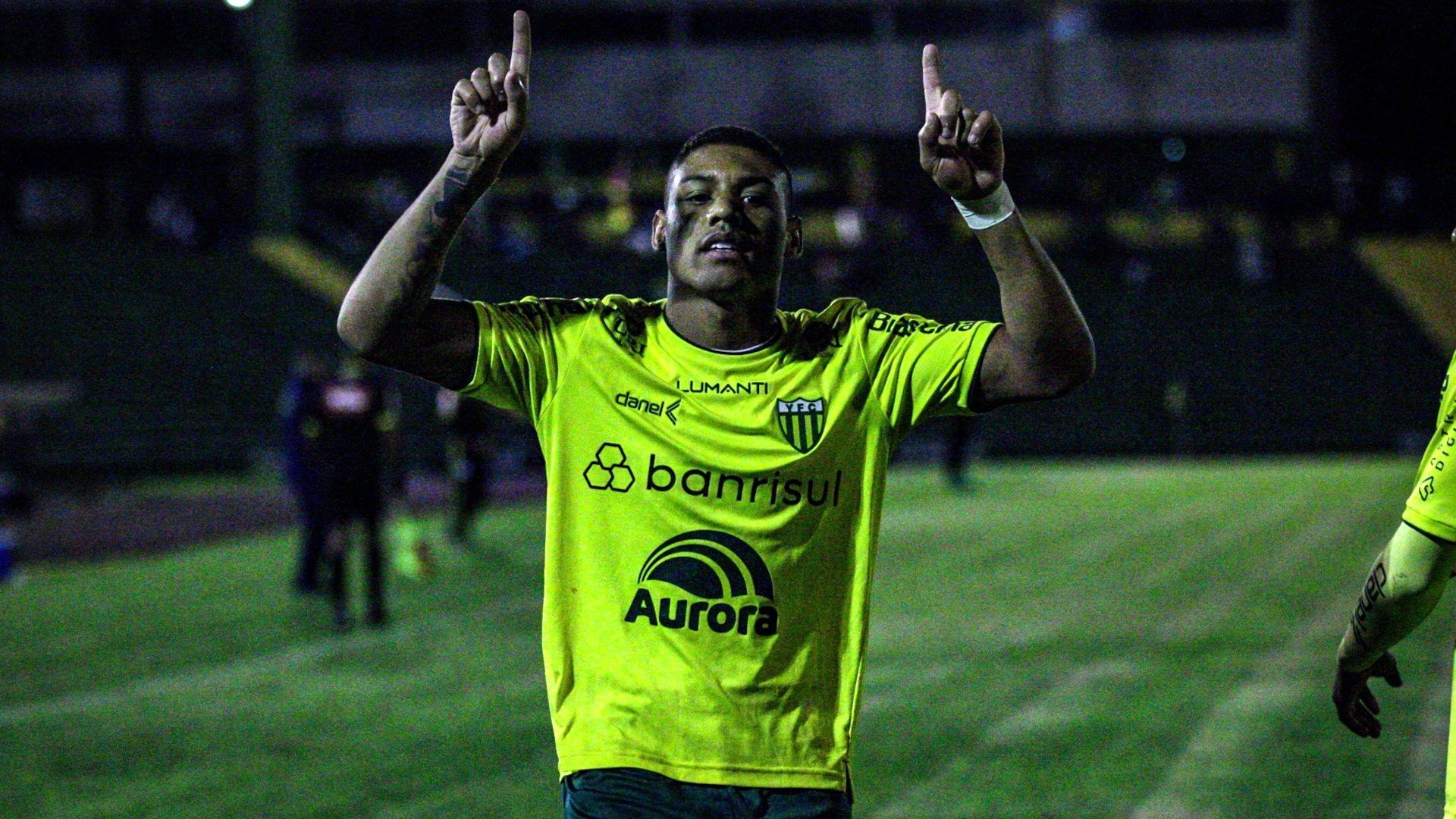 Erick comemora gol marcado durante Ypiranga x Paysandu, pelo Brasileiro Série C 2023