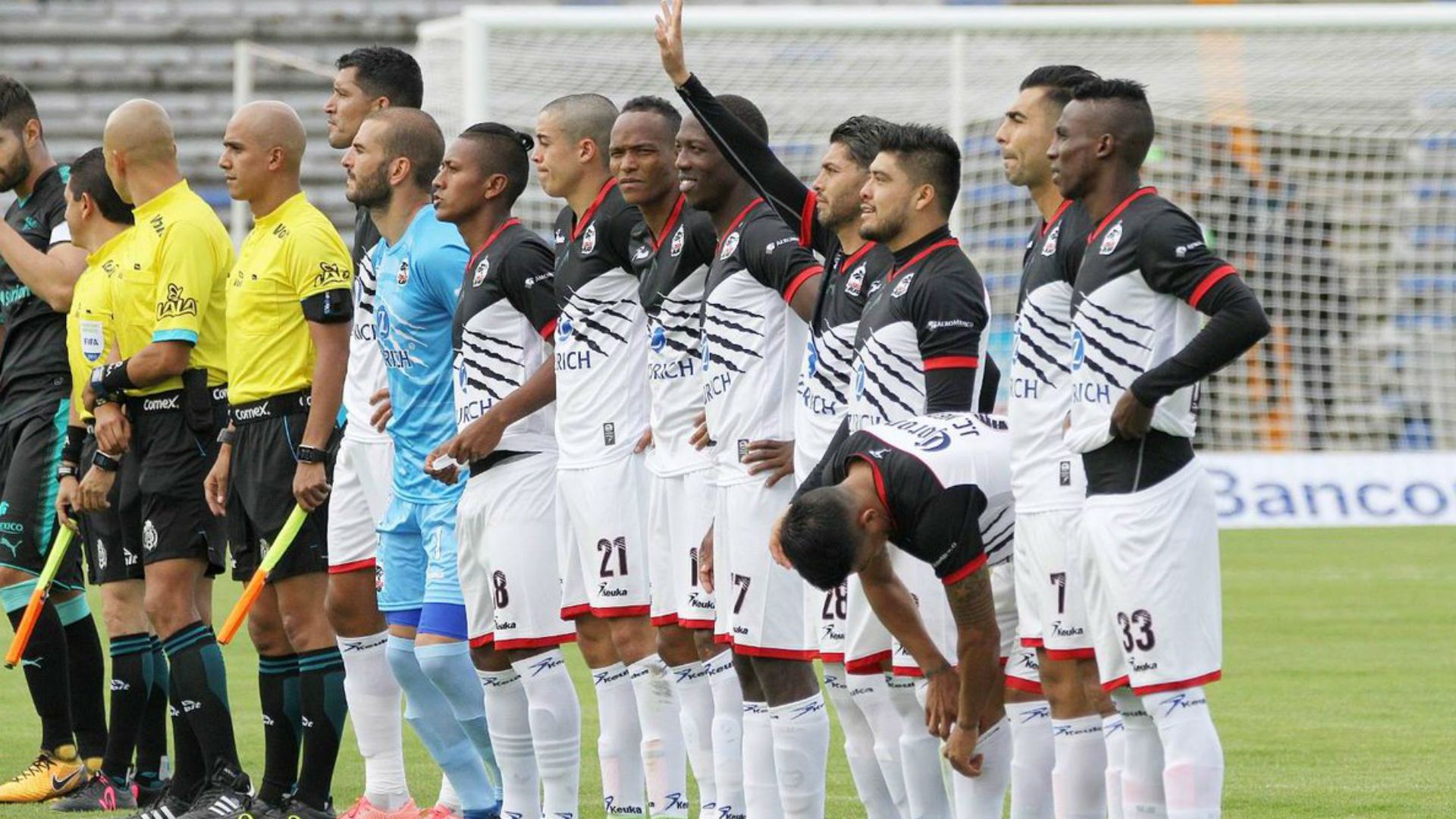 lobos buap vs santos 2017 j1 ape17