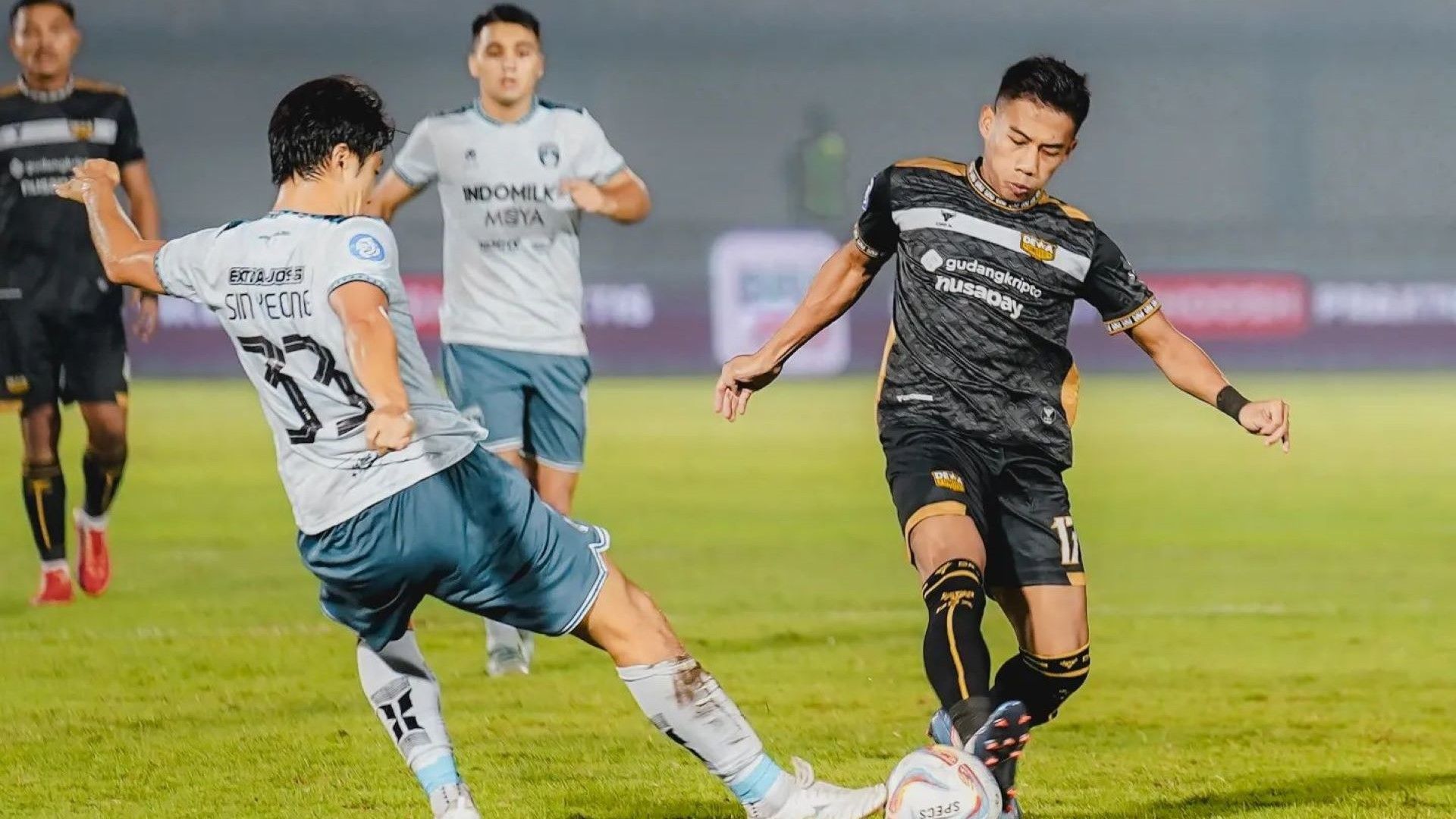 Dewa United vs Persita Tangerang 27032024