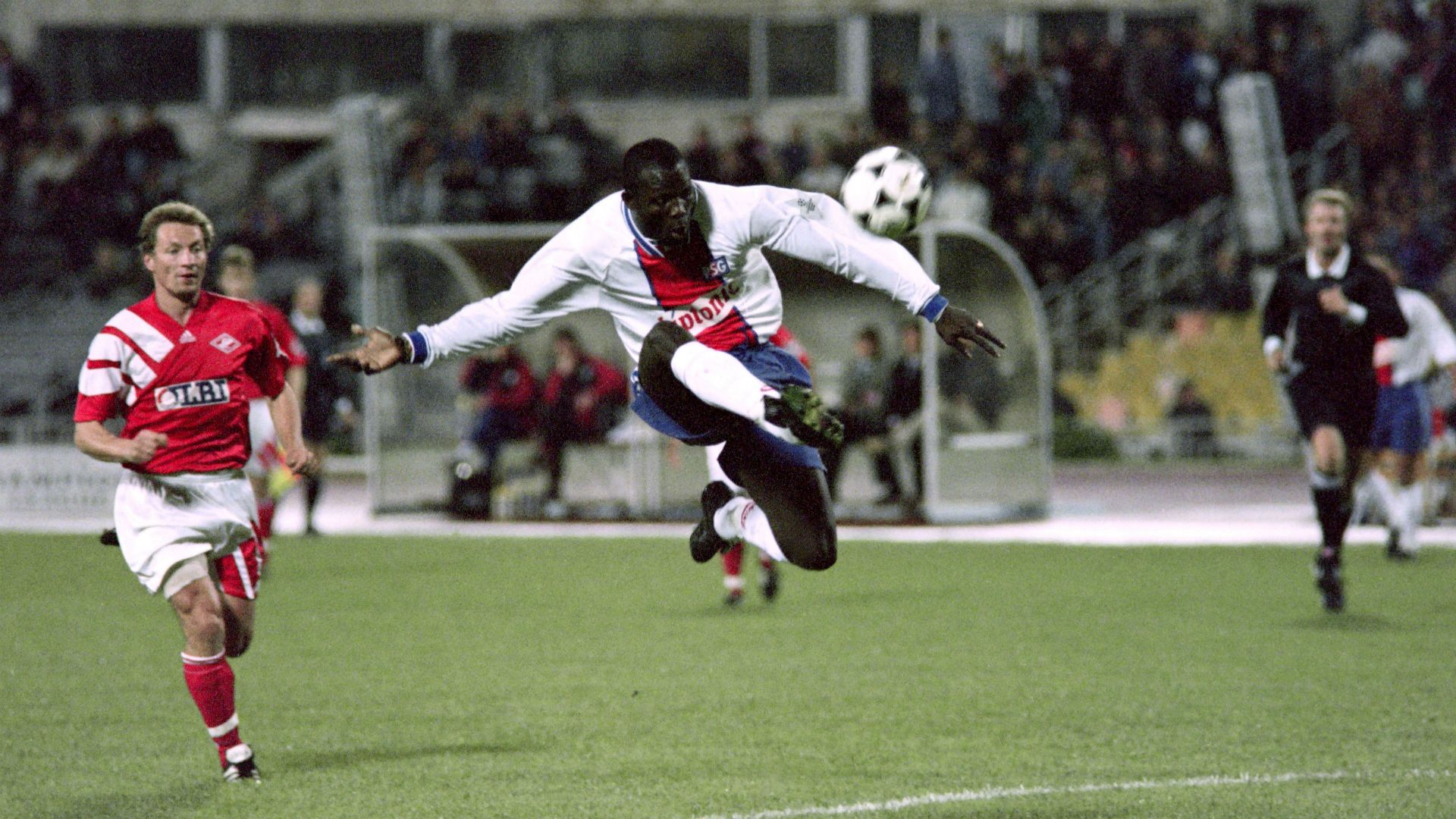 george weah - psg 1994