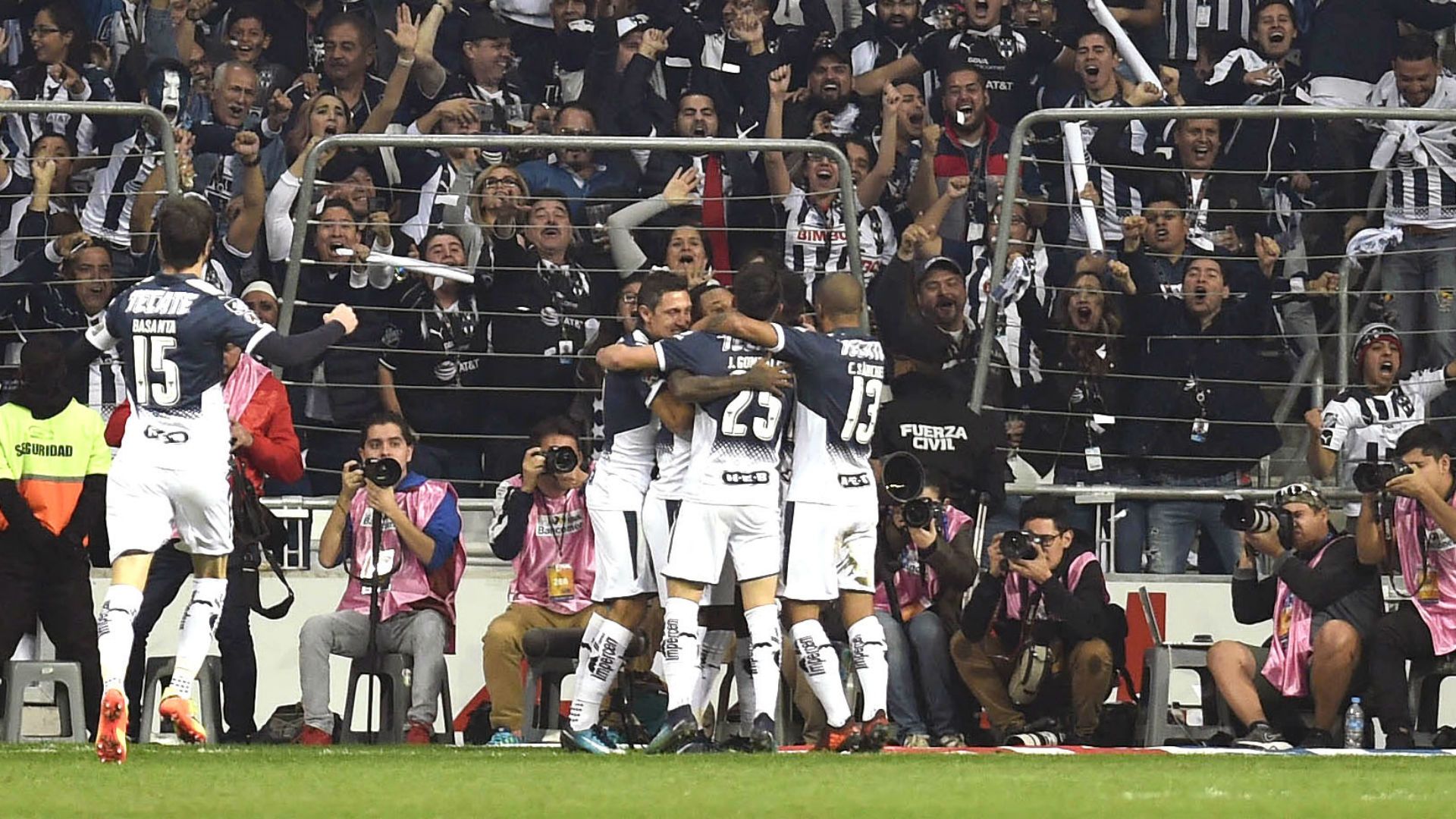 festejo gol monterrey 1 0 tigres final vuelta ape17