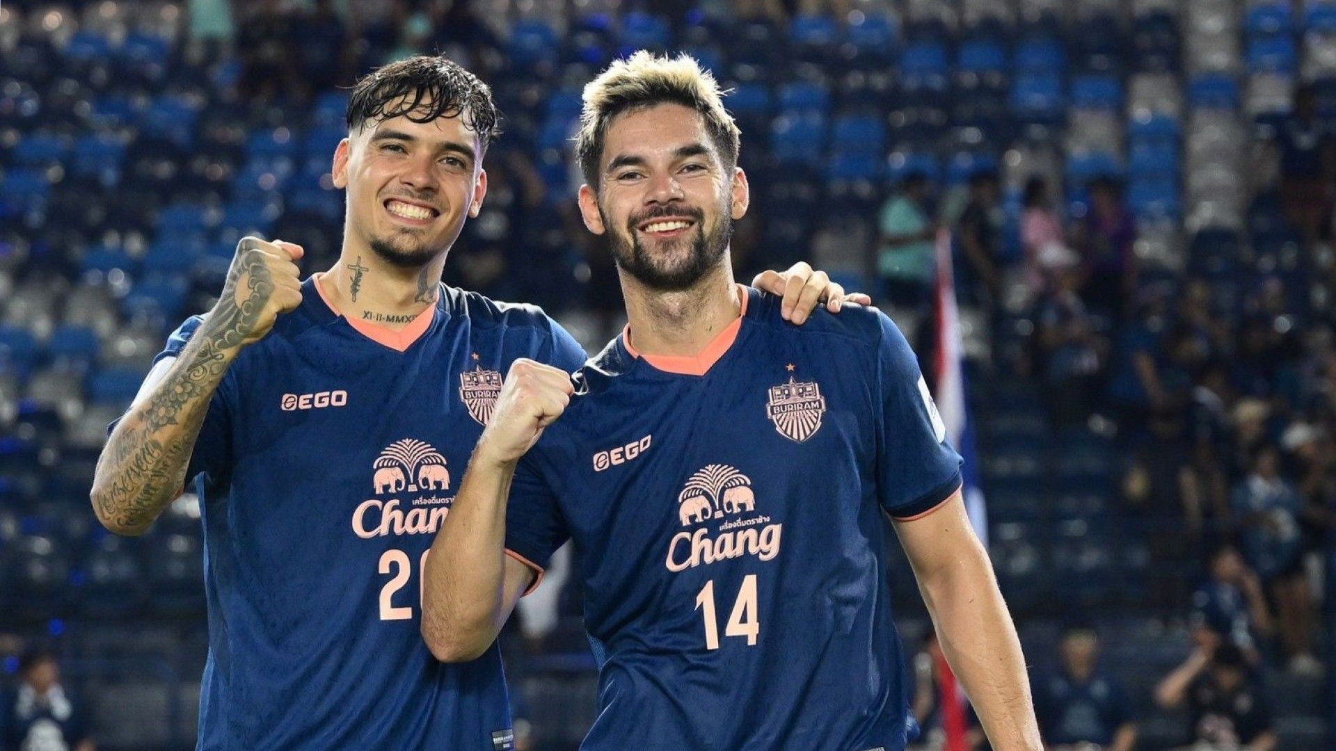 Shayne Pattynama & Sandy Walsh Main Bareng, Buriram United Bungkam Johor Darul Takzim