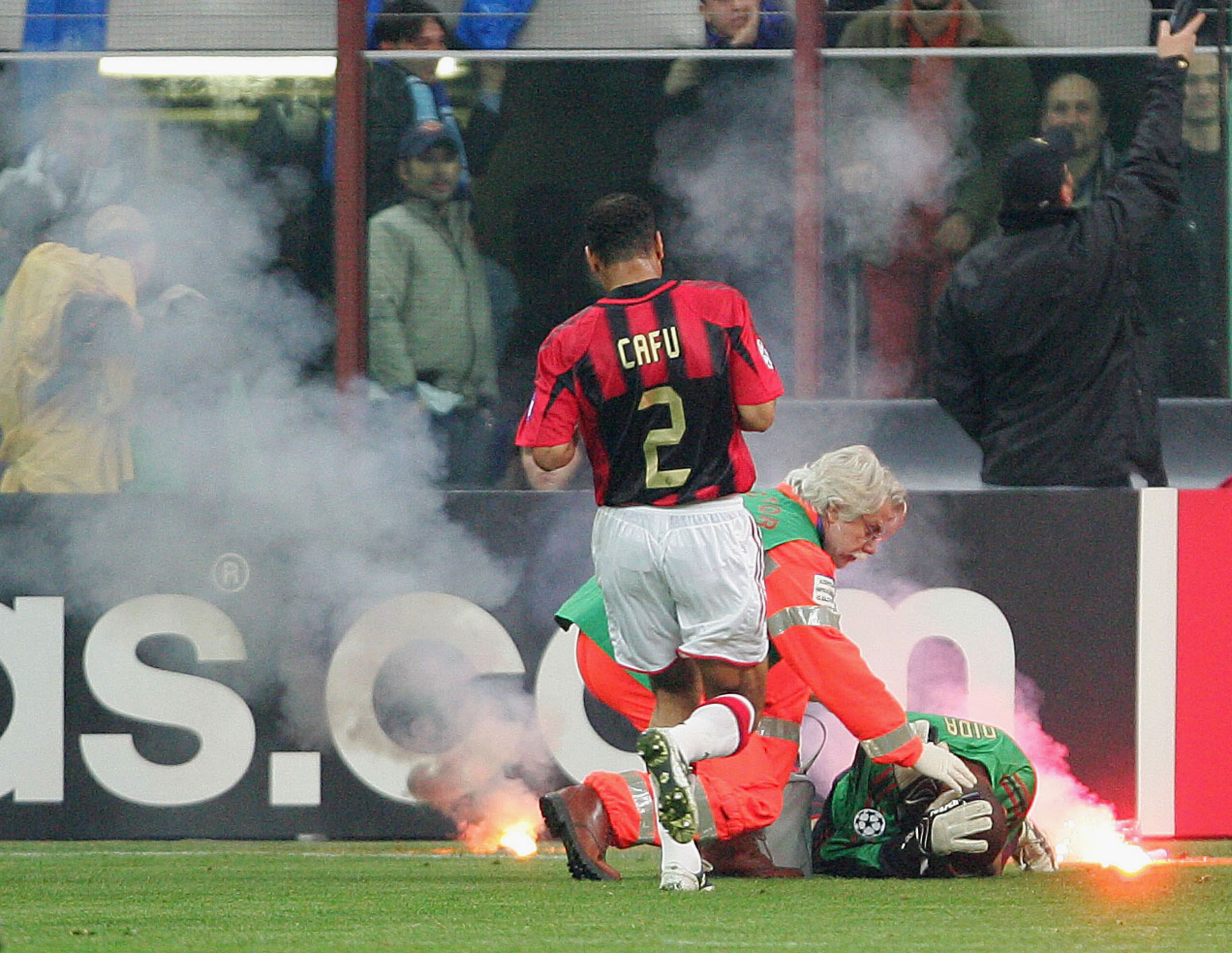 Inter AC Milan Champions League 2004/05 Incidents Dida