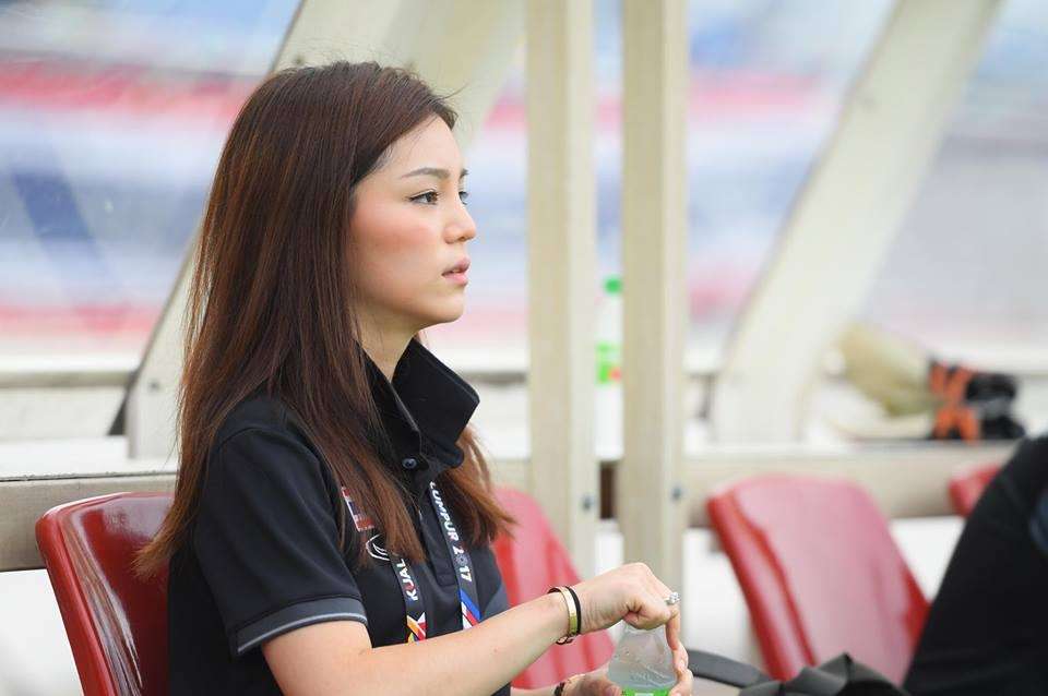 วทันยา วงษ์โอภาสี