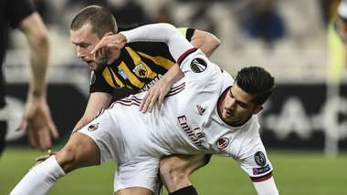 Jakob Johansson Andre Silva AEK Athens Milan UEFA Europa League 11022017