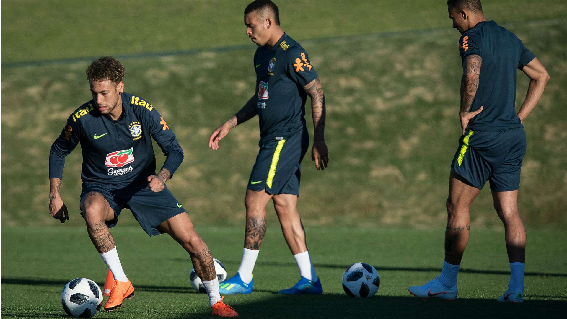 Neymar Gabriel Jesus Danilo Granja Comary Seleção 22 05 2018