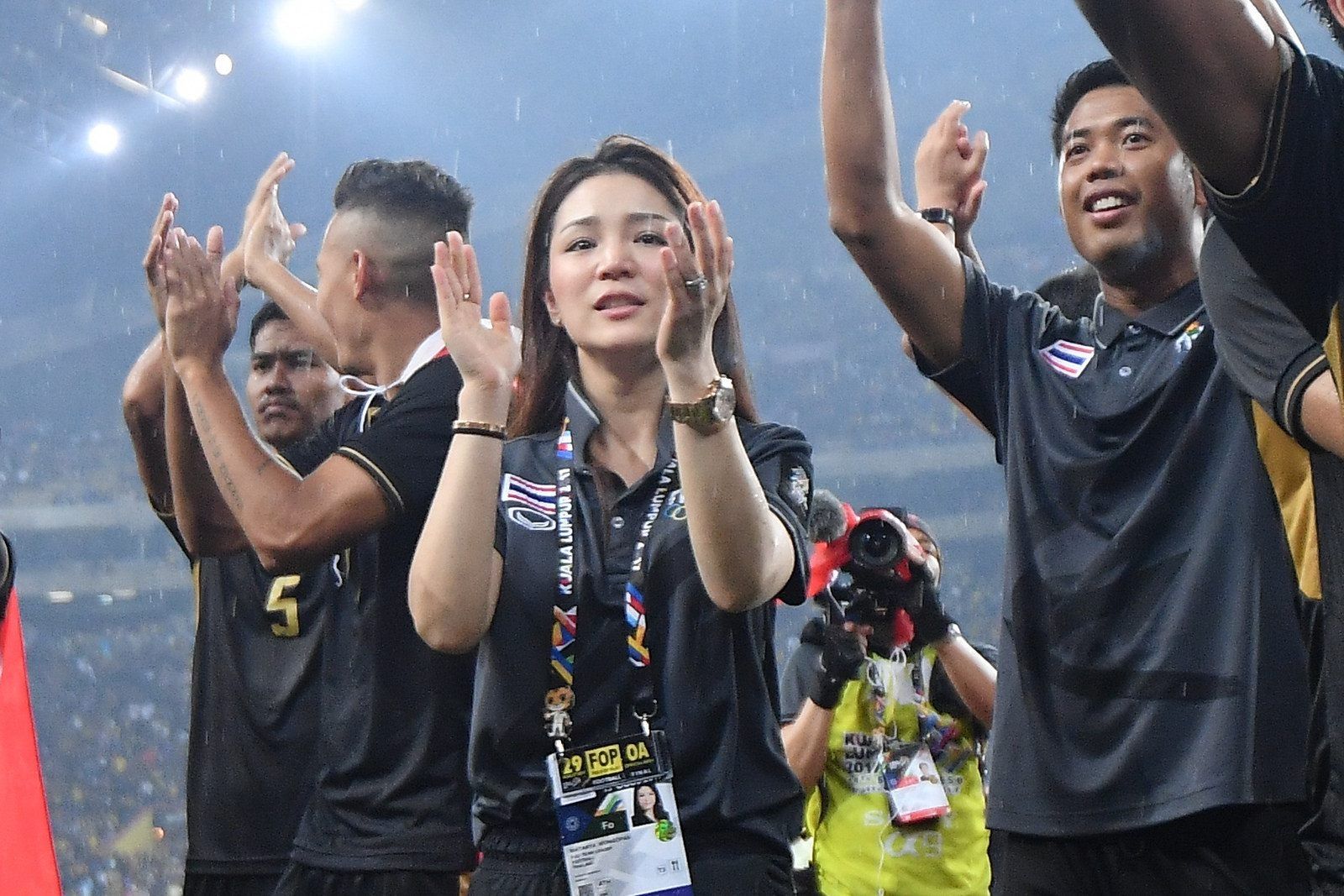 วทันยา วงษ์โอภาสี