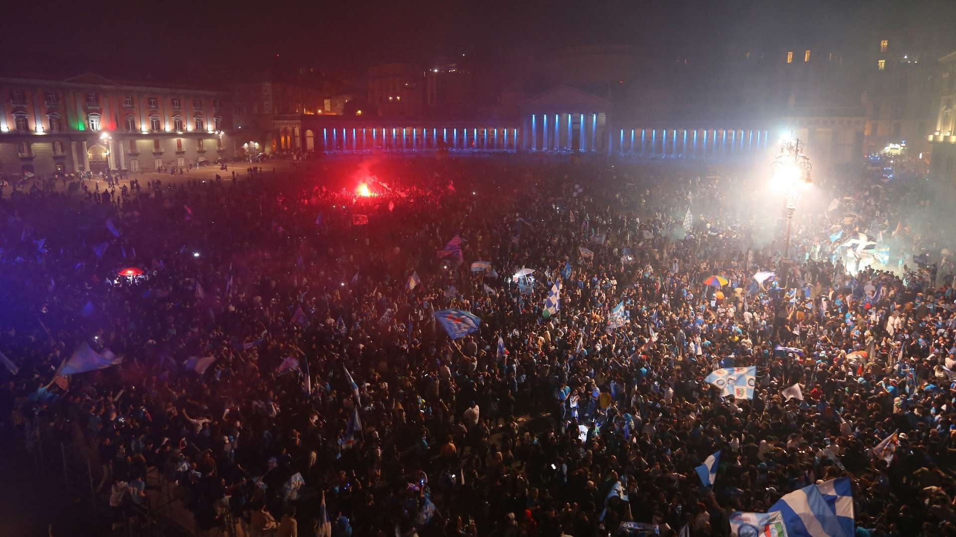 Piazza Plebiscito Napoli