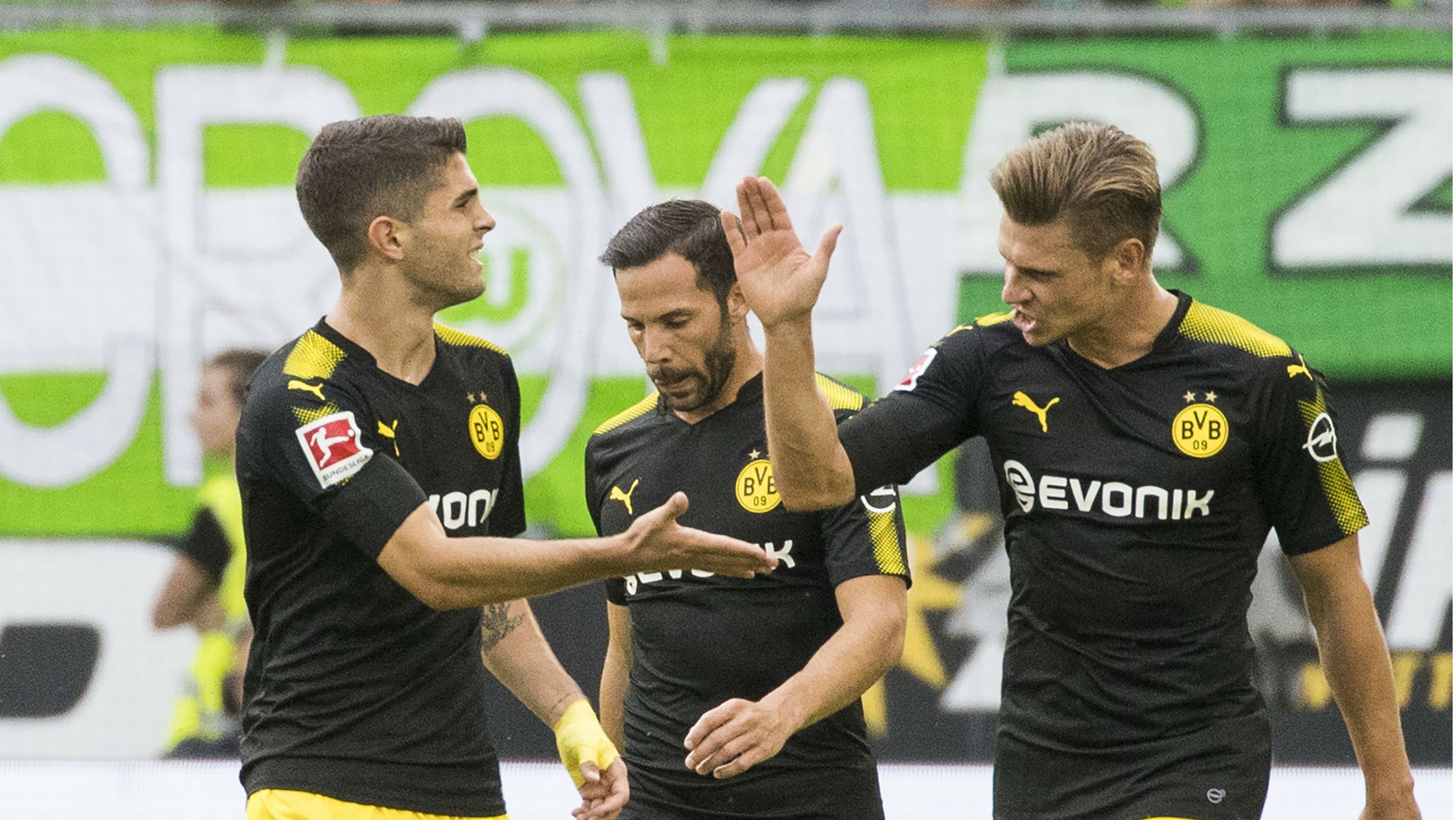 Christian Pulisic Lukasz Piszczek Dortmund