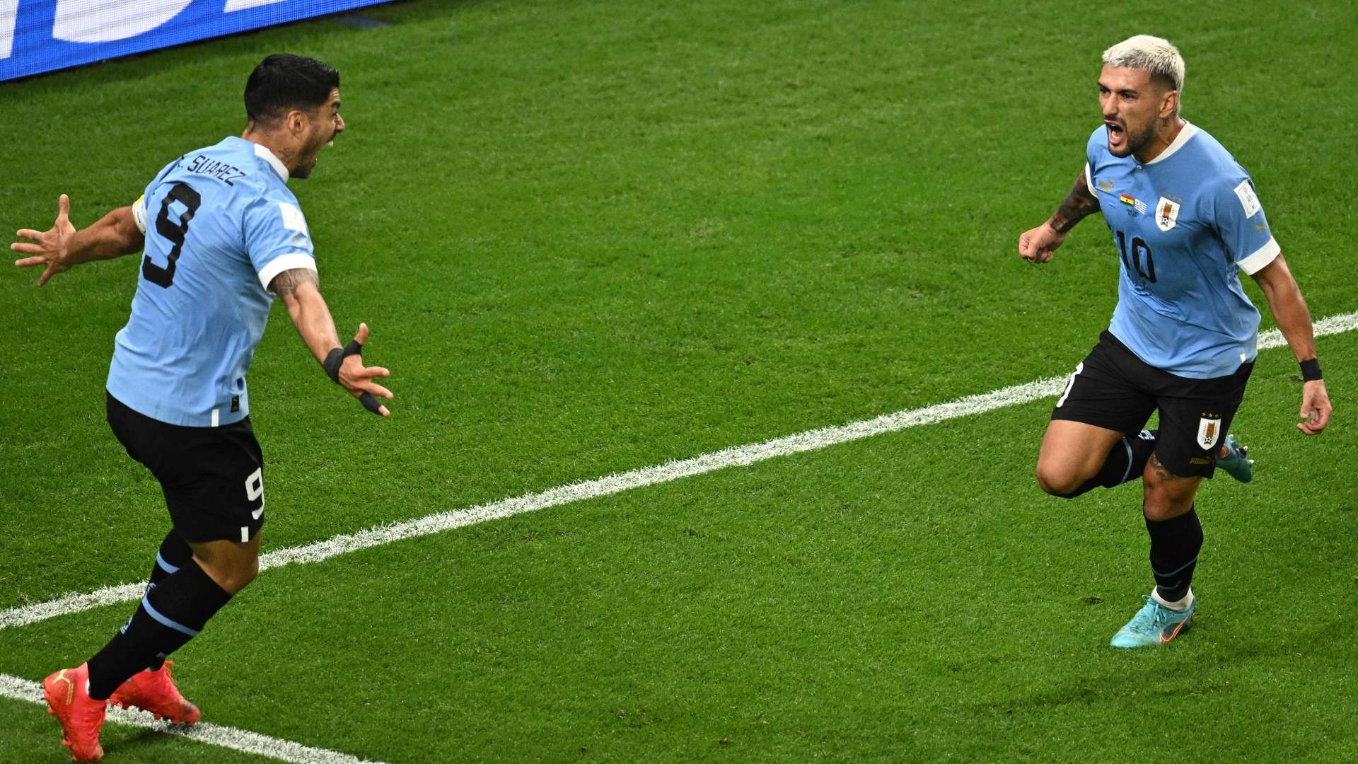 Giorgian de Arrascaeta Luis Suarez Uruguay World Cup 2022