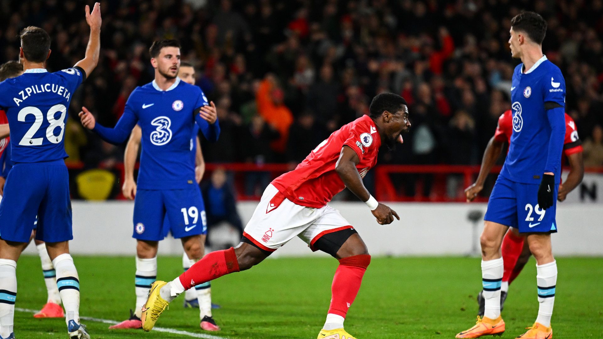 Aurier Nottingham Chelsea Premier League