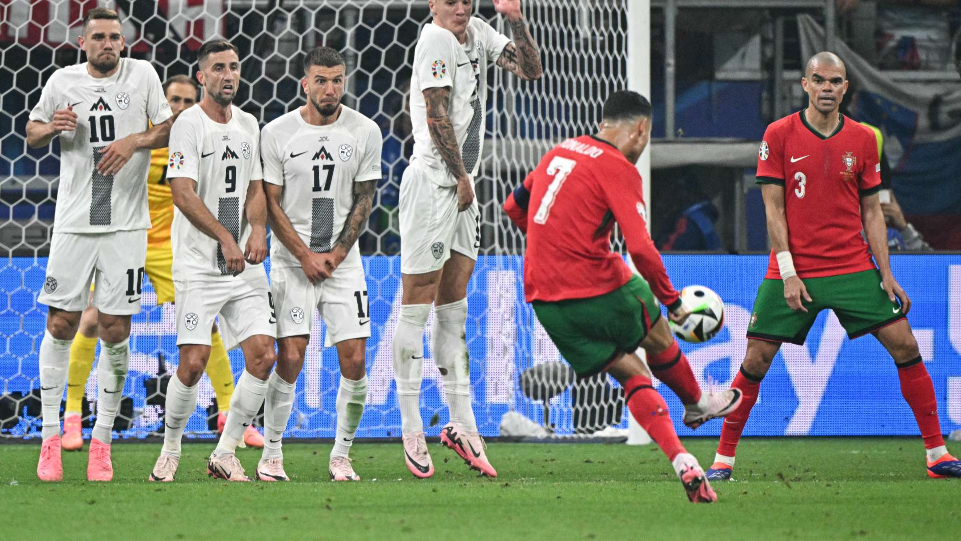 Cristiano Ronaldo free-kick Portugal