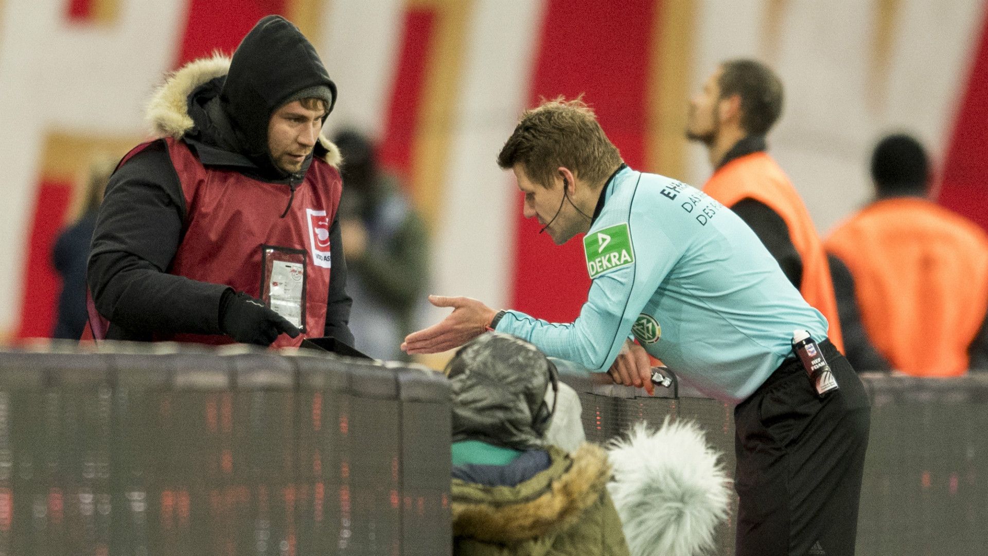 VAR GUIDO WINKMANN BUNDESLIGA 16042018