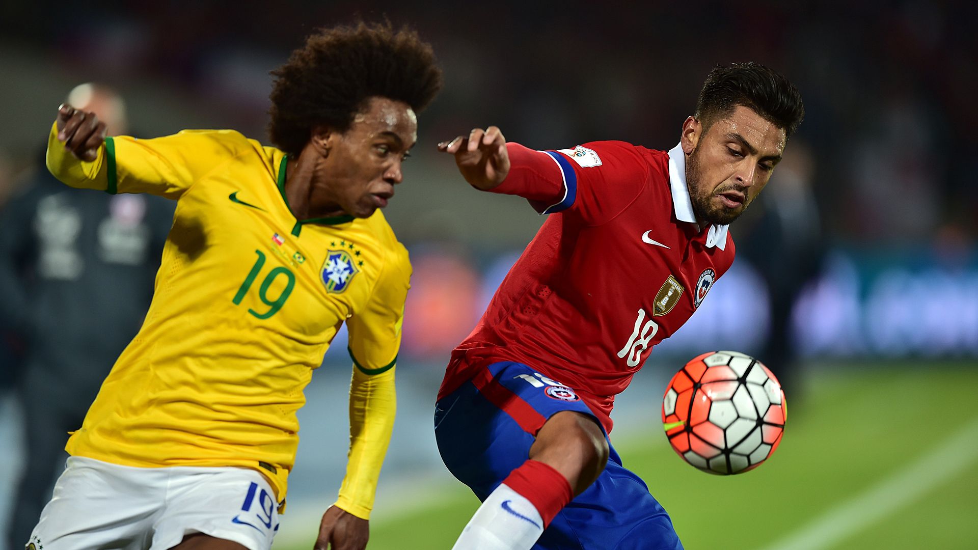 Brasilien Chile Willian Chelsea Gonzalo Jara