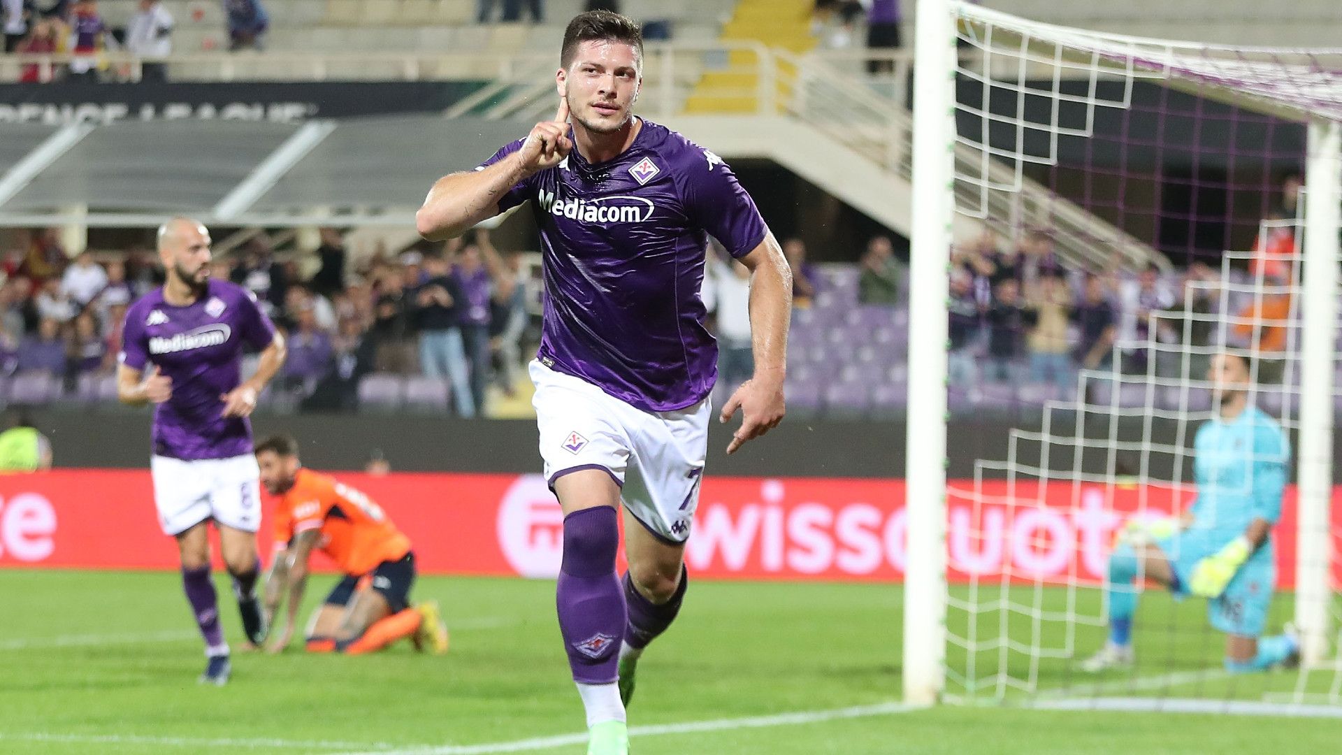 Luca Jovic Fiorentina Basaksehir Conference League