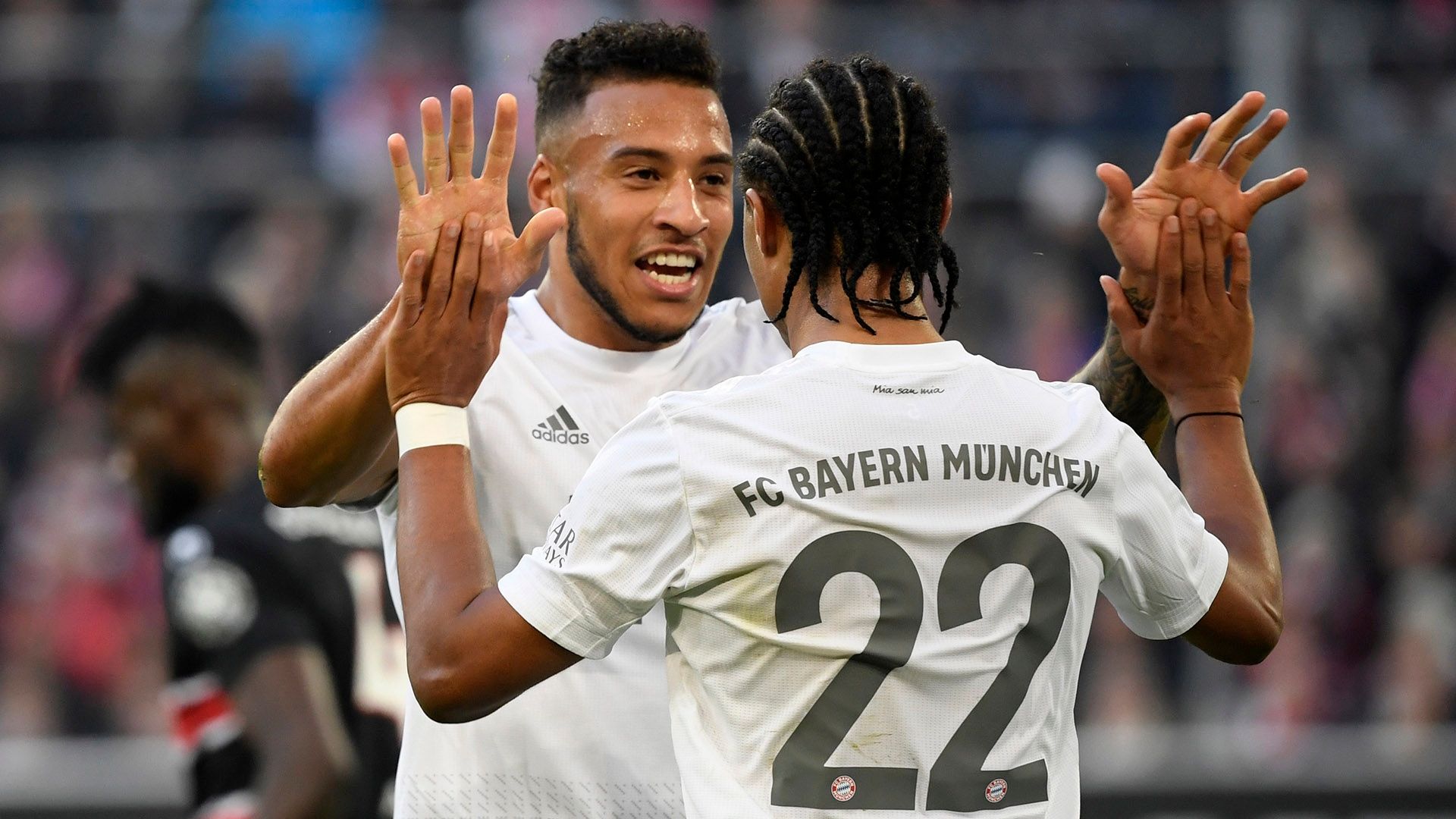 Corentin Tolisso Serge Gnabry Bayern 2019