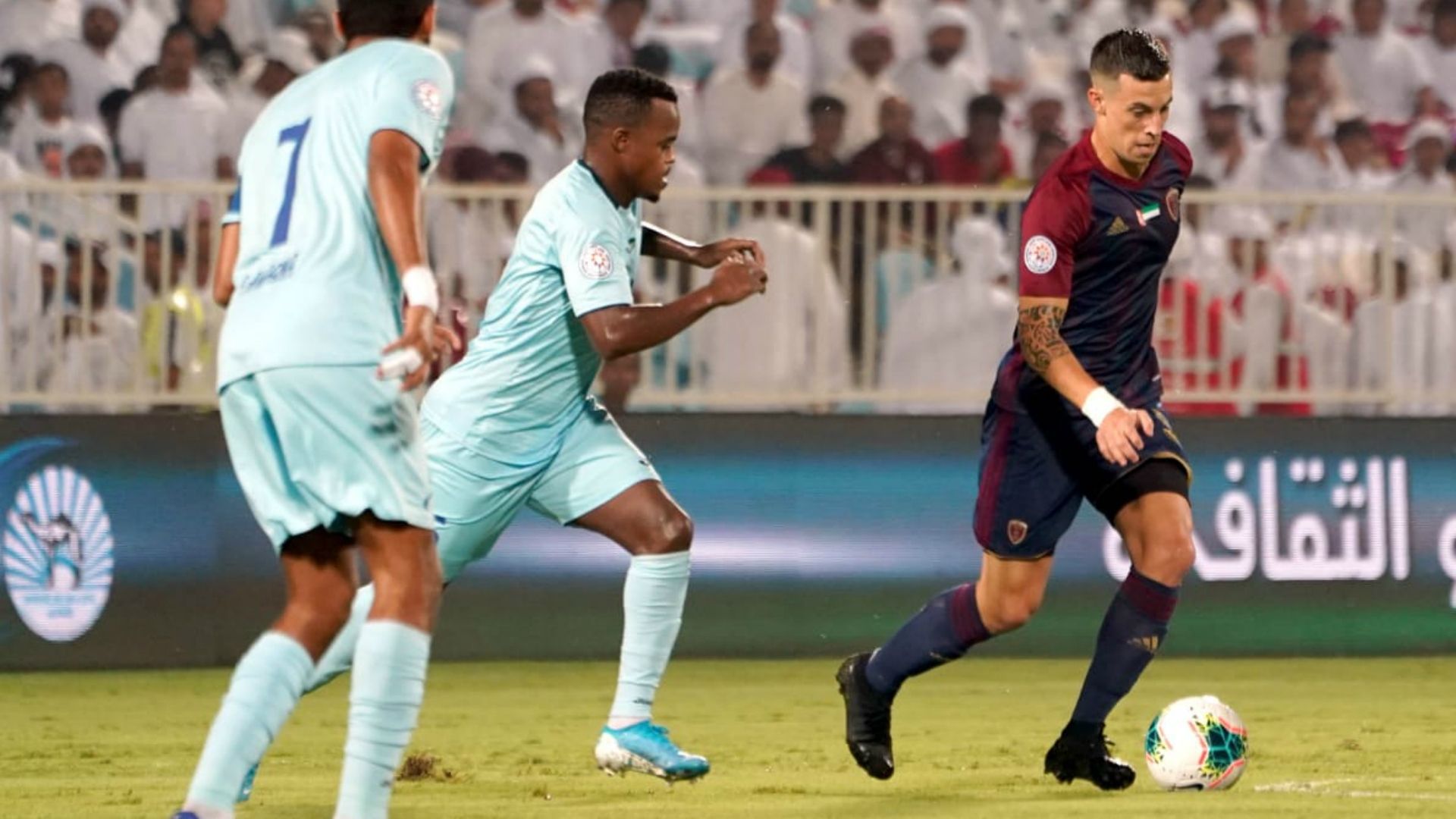 كارليتوس مهاجم الوحدة ضد بني ياس دوري الخليج العربي الإماراتي