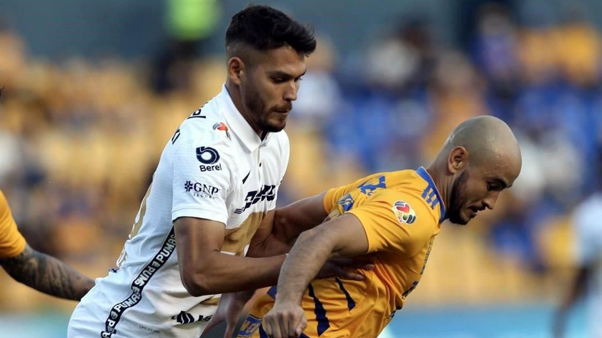 Tigres Pumas Carlos González Nicolás Freire