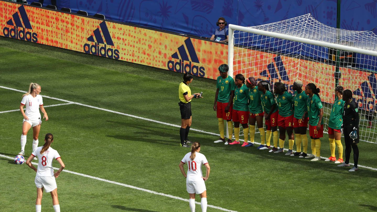 Inglaterra England Camaroes Cameroon