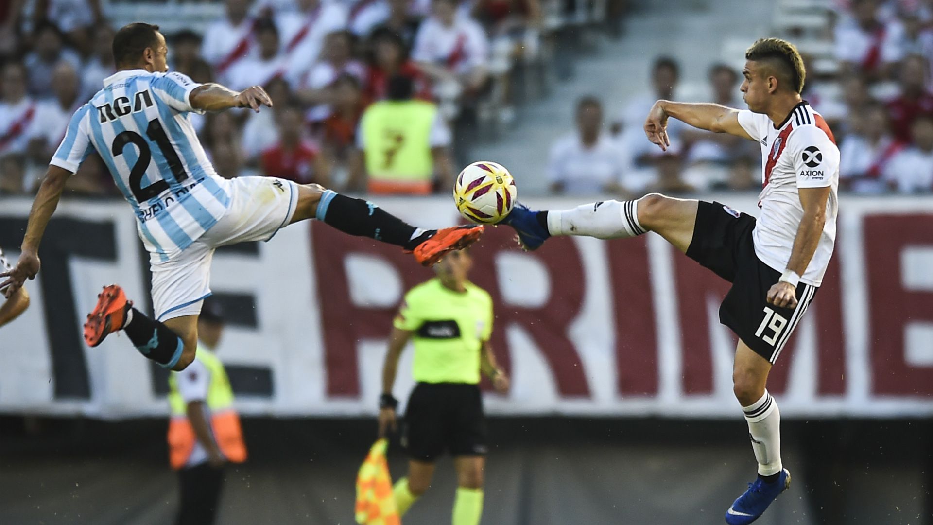 Marcelo Diaz Rafael Borre River Racing Superliga 2018-19