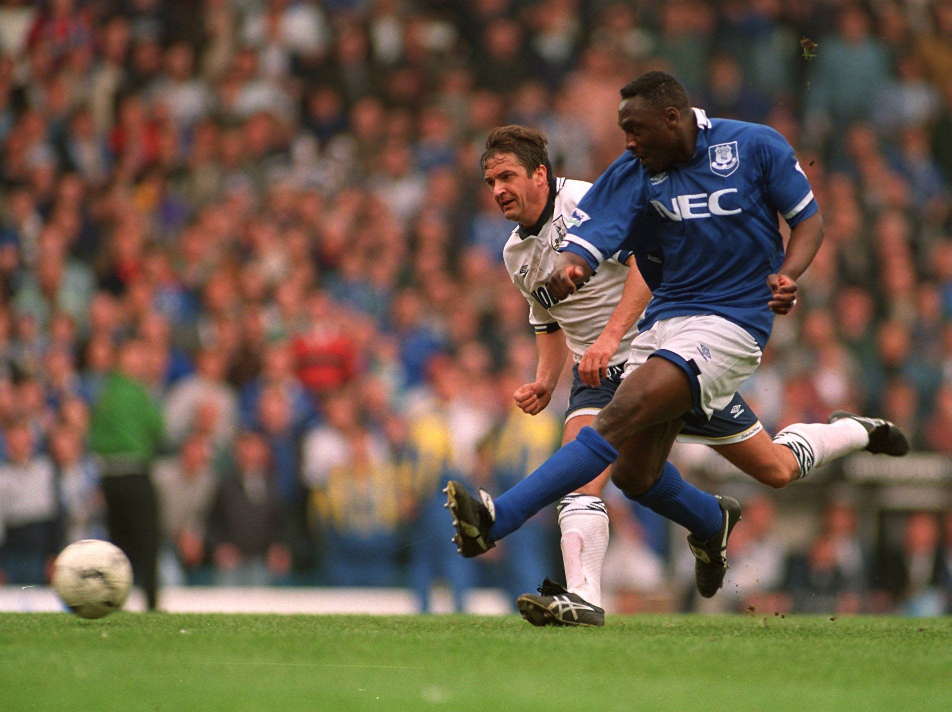 Daniel Amokachi - Spurts v Everton 04091995