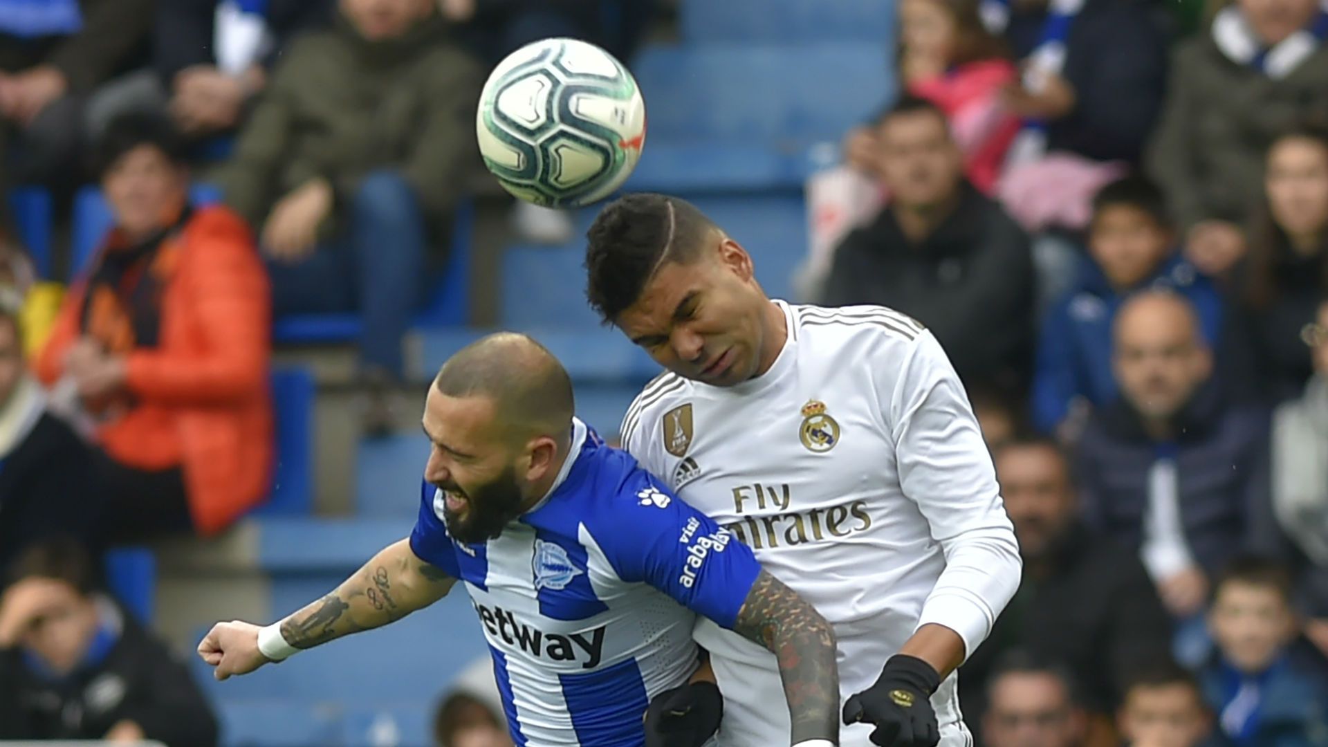Aleix Vidal Casemiro Alavés Real Madrid 30112019