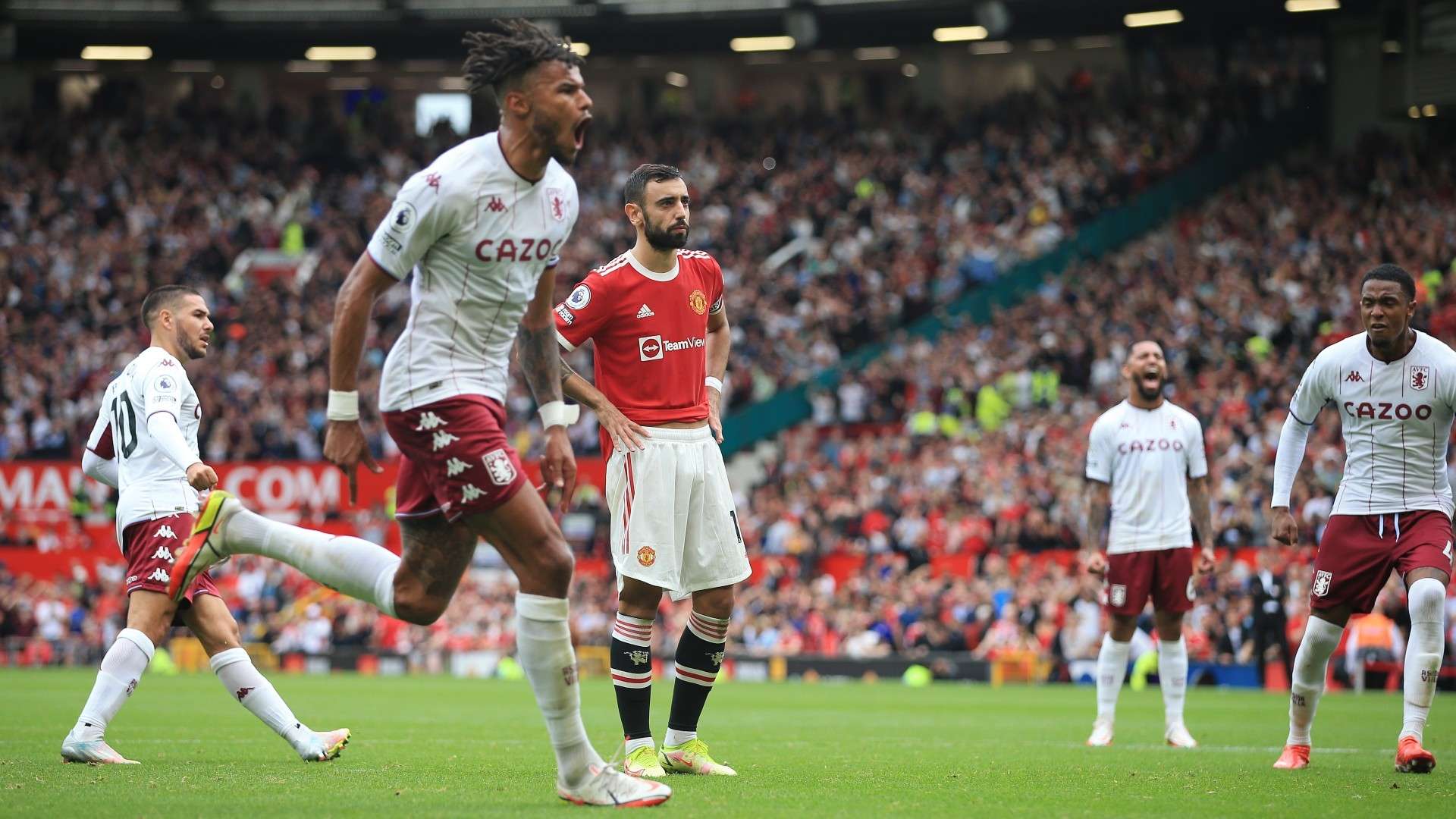 Bruno Fernandes Man Utd missed pen vs Aston Villa 2021-22