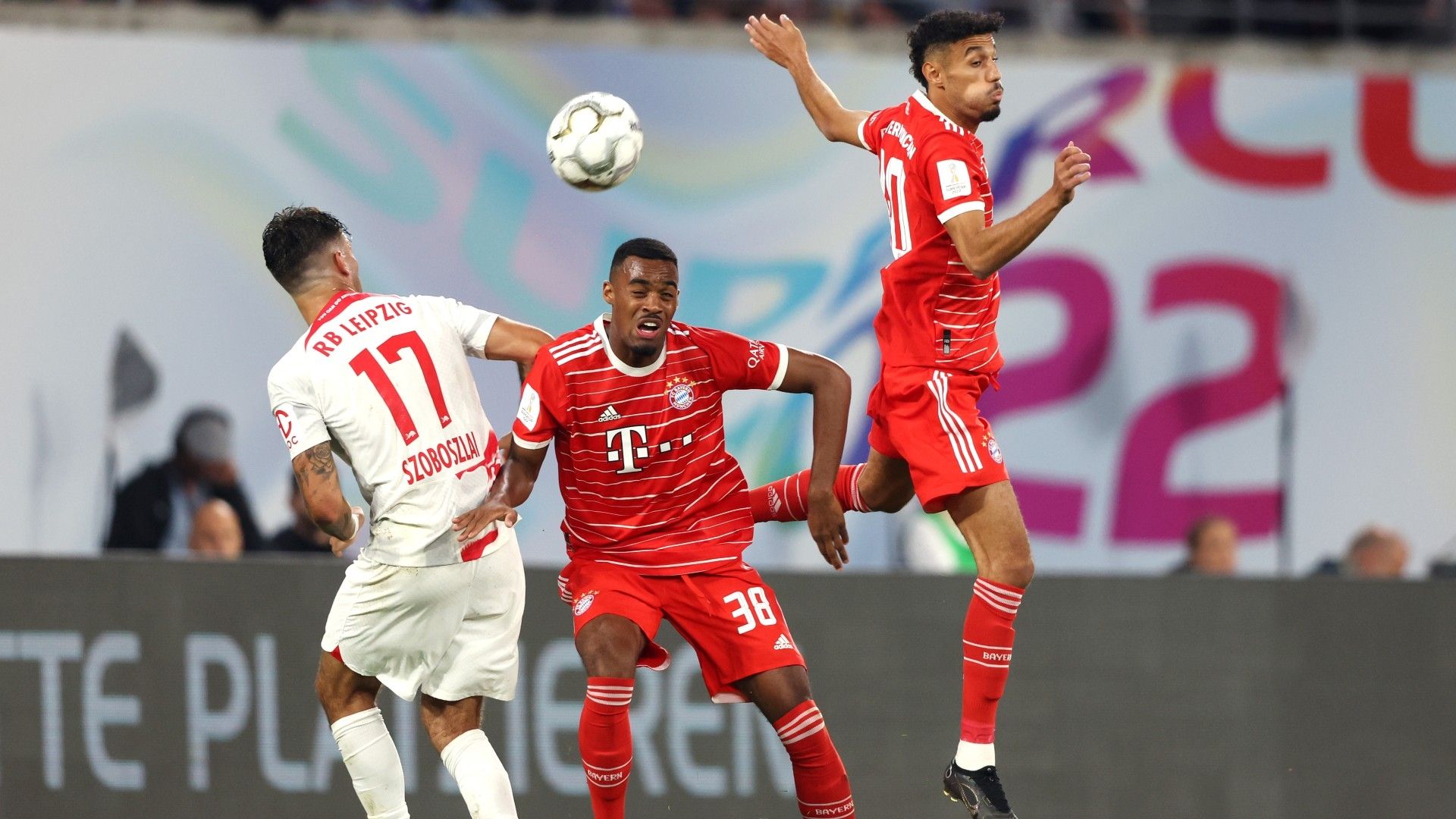 Noussair Mazraoui FC Bayern Leipzig Supercup 30072022