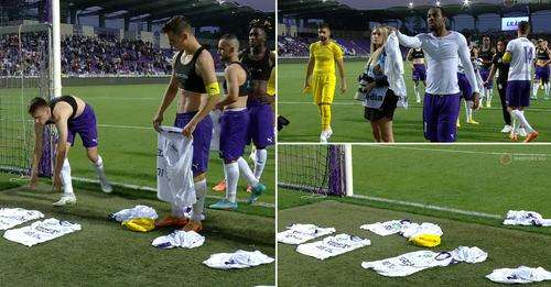 Újpest vedd le a mezt