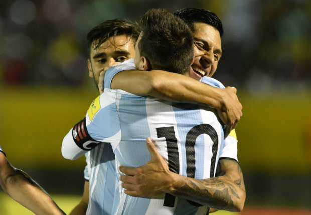 Messi Enzo Perez Ecuador Argentina Eliminatorias 10102017