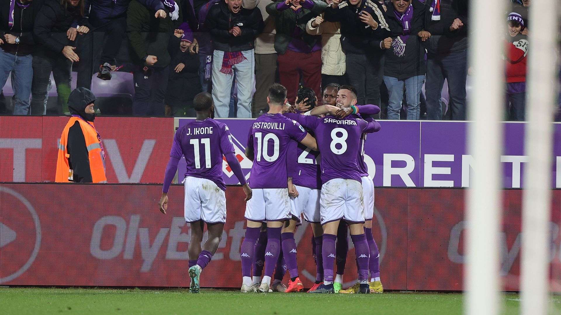 Fiorentina players celebrating