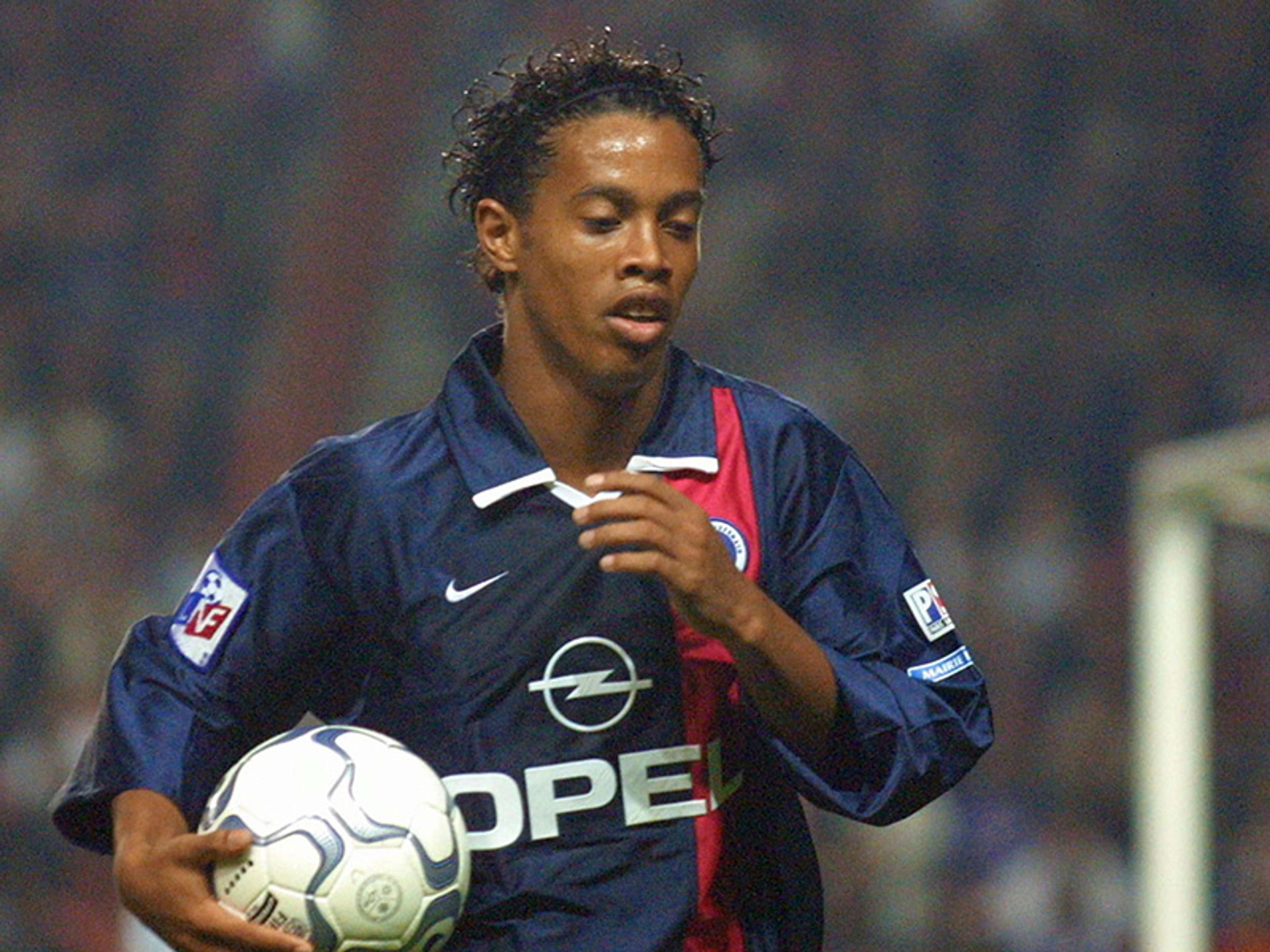 Ronaldinho Paris Saint Germain PSG 2001