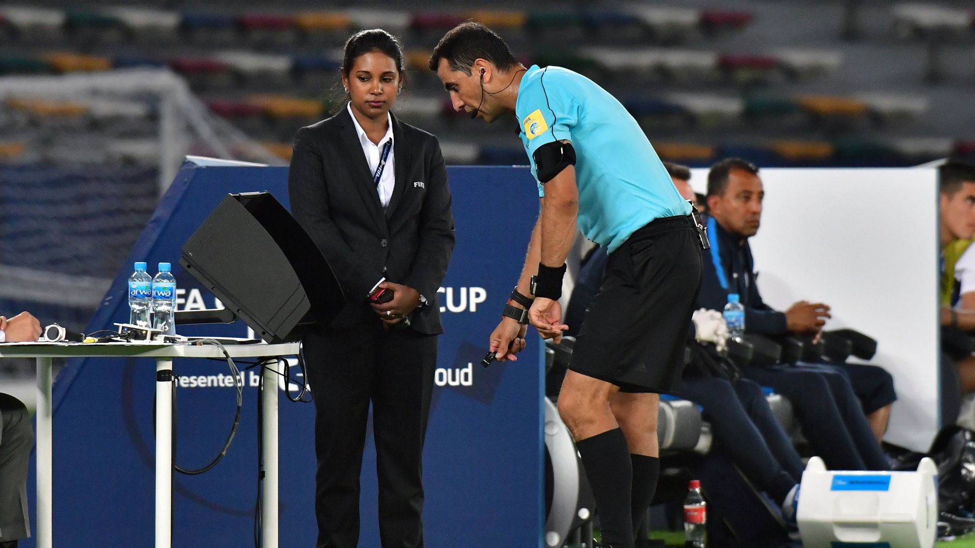 Videobeweis VAR Video Assistant Referee