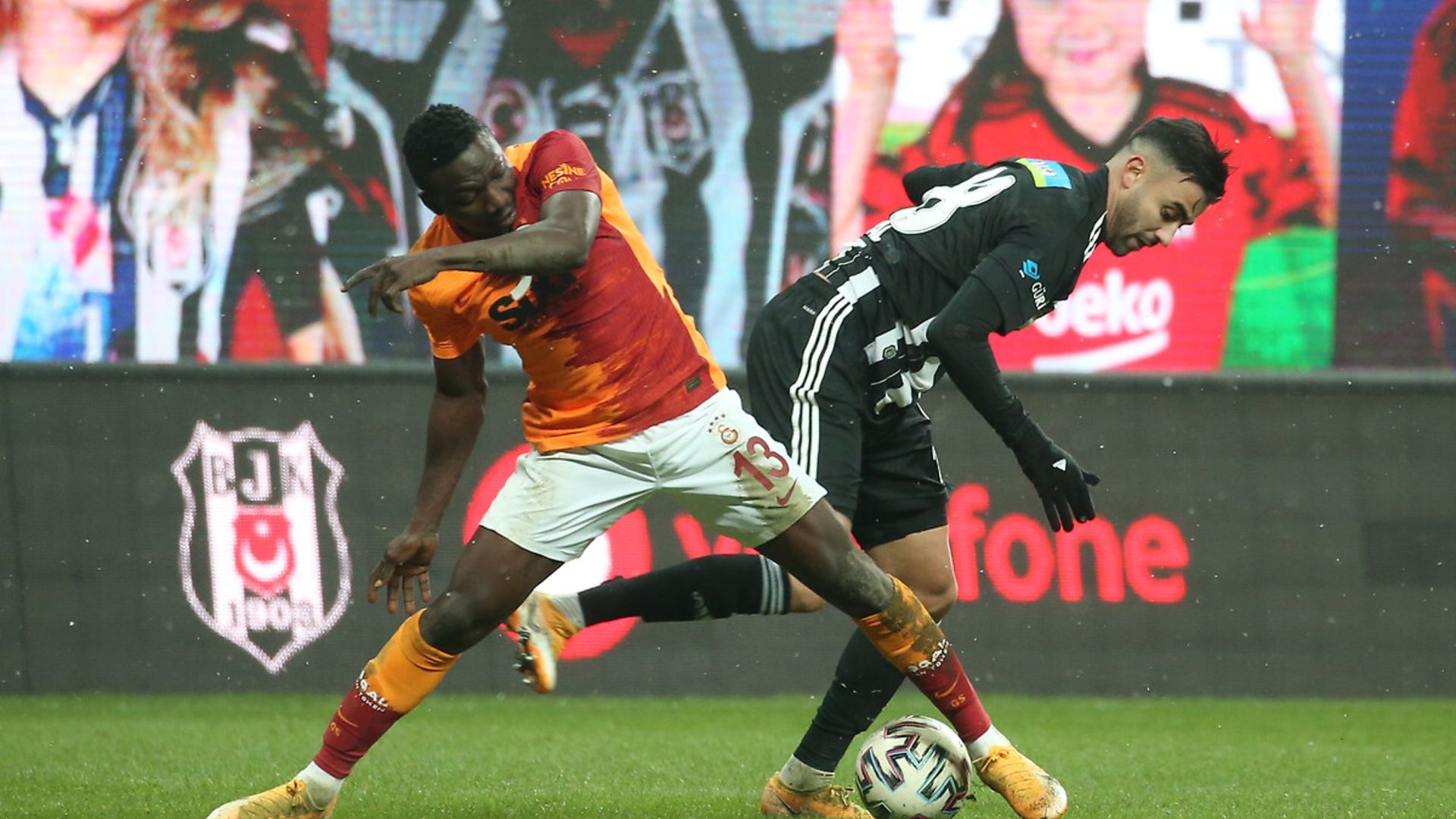 Etebo Ghezzal Besiktas Galatasaray 2020