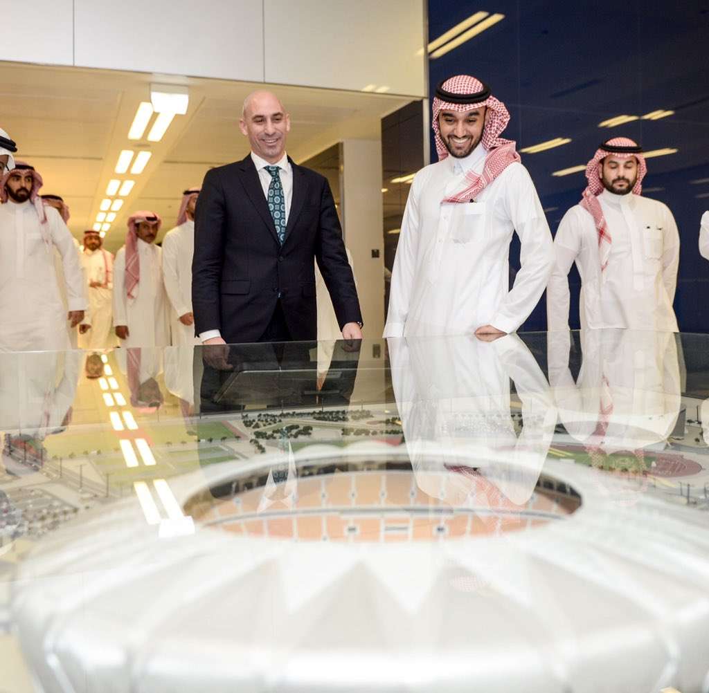 عبدالعزيز بن تركي الفيصل - لويس روبياليس